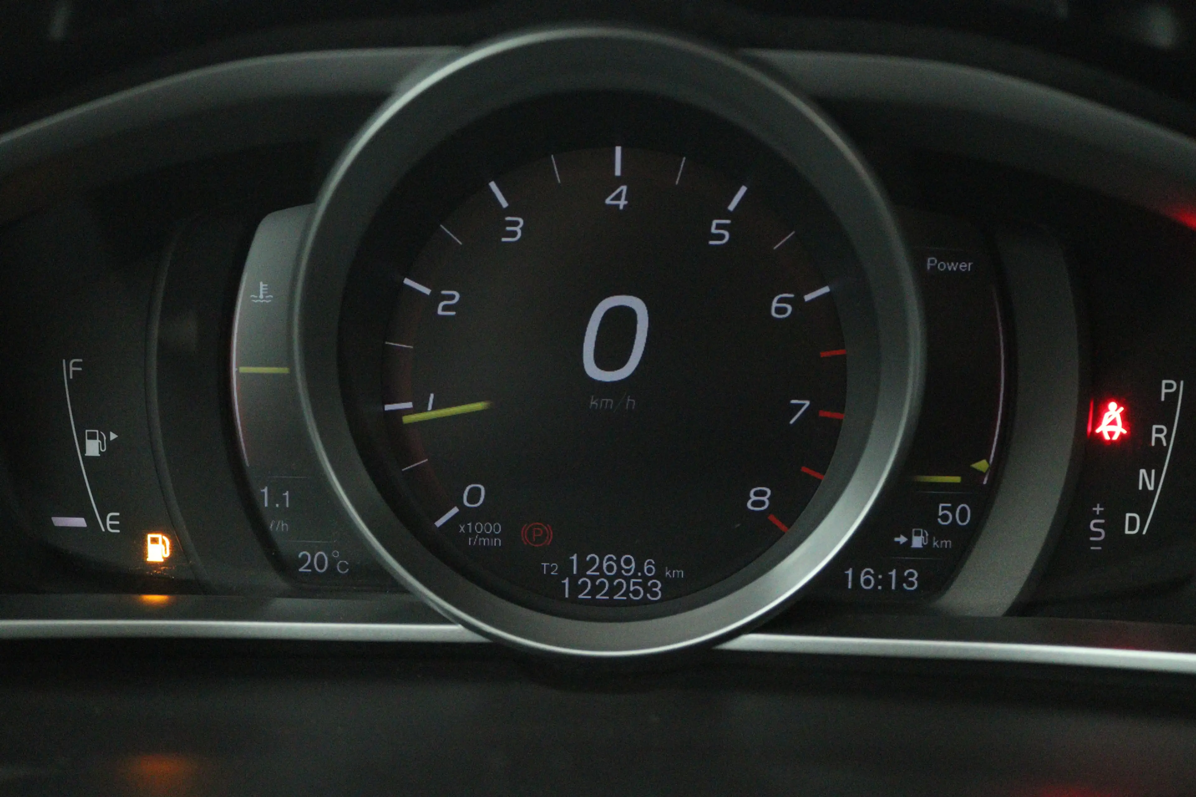 Volvo V40 Cross Country 1.5 T3 Dynamic Edition (PANORAMADAK, STOELVERWARMI — photo 8