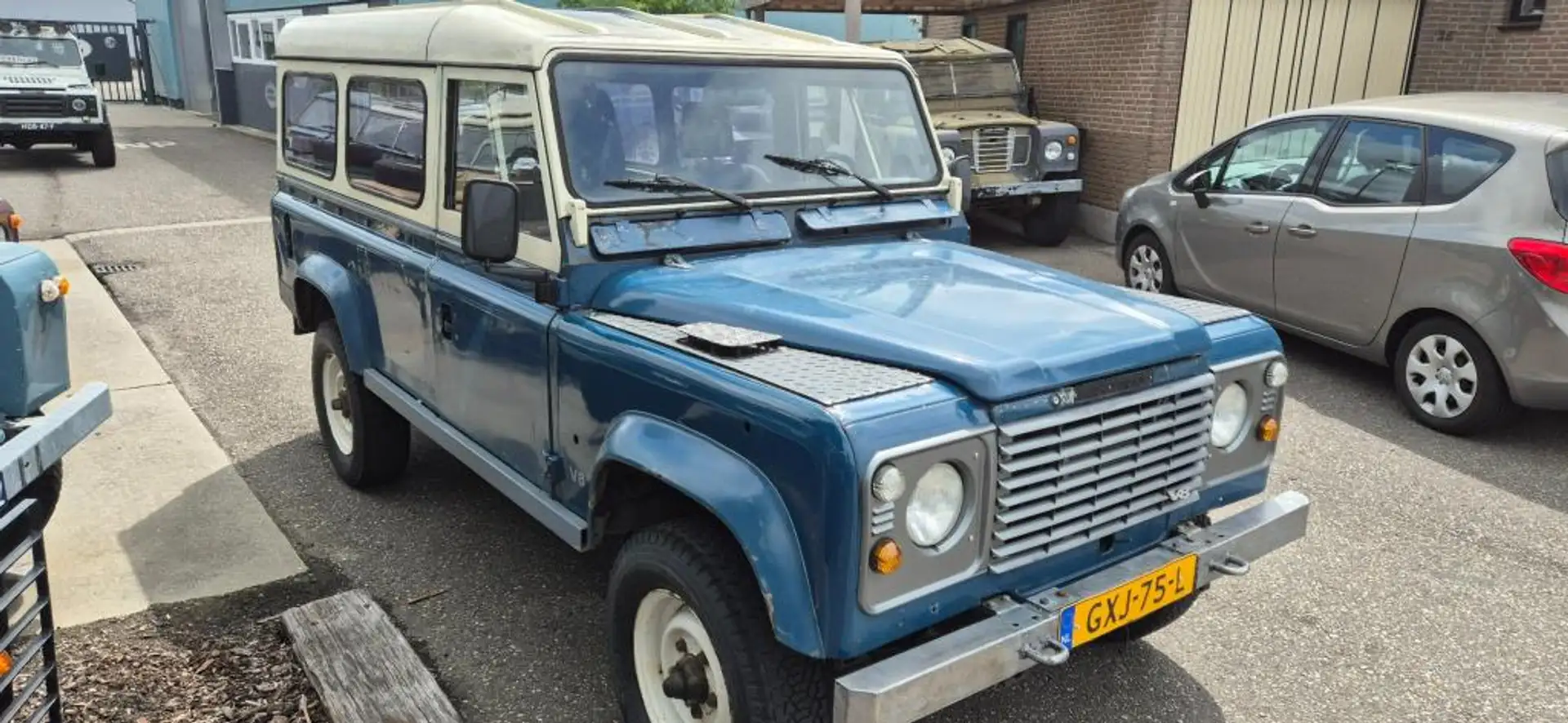 Land Rover Defender Landrover V8 One Ten Blauw - 2