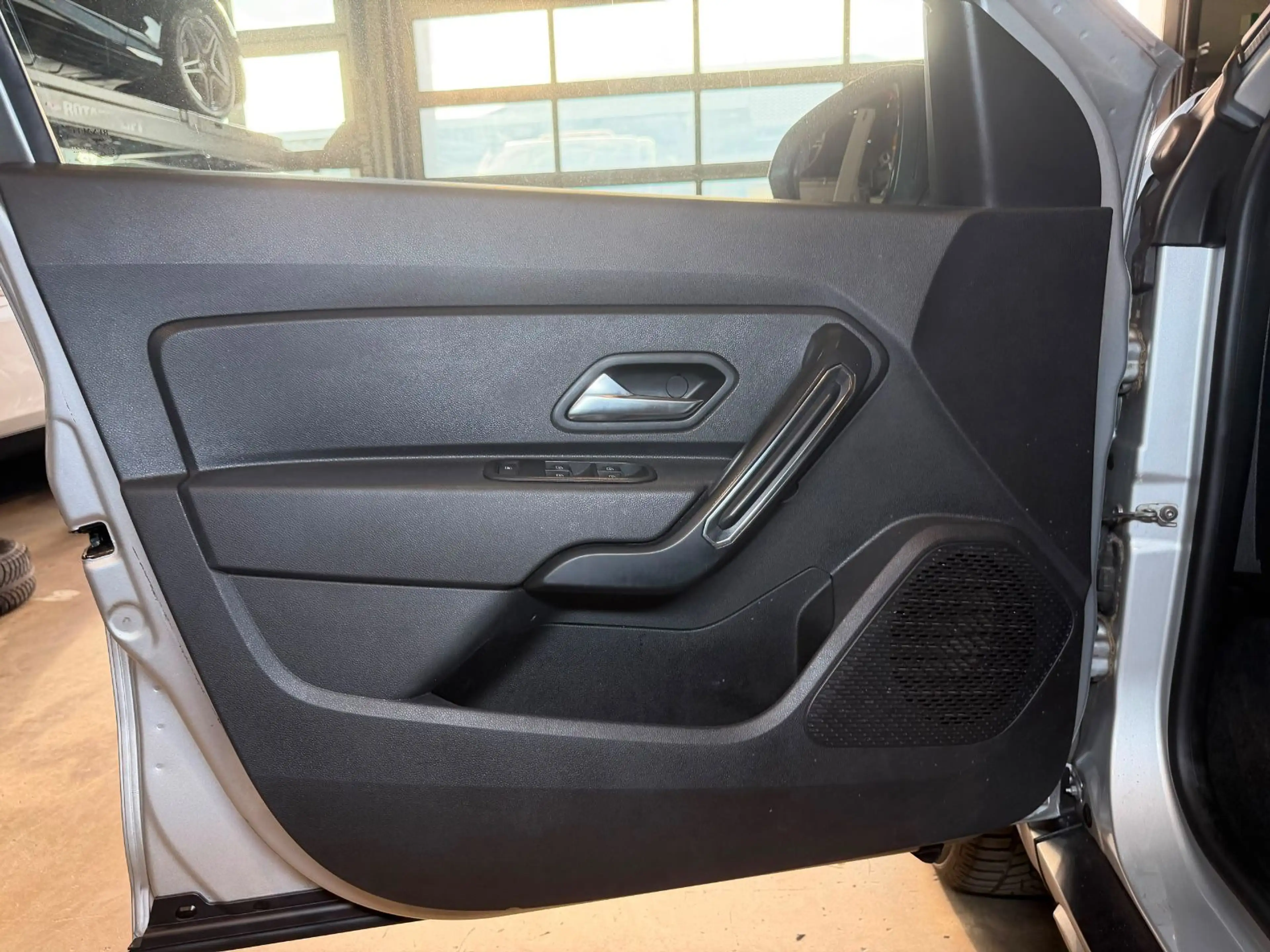 Dacia Duster II Comfort TCe 125 /KAMERA/AHK/KLIMA/ — photo 7