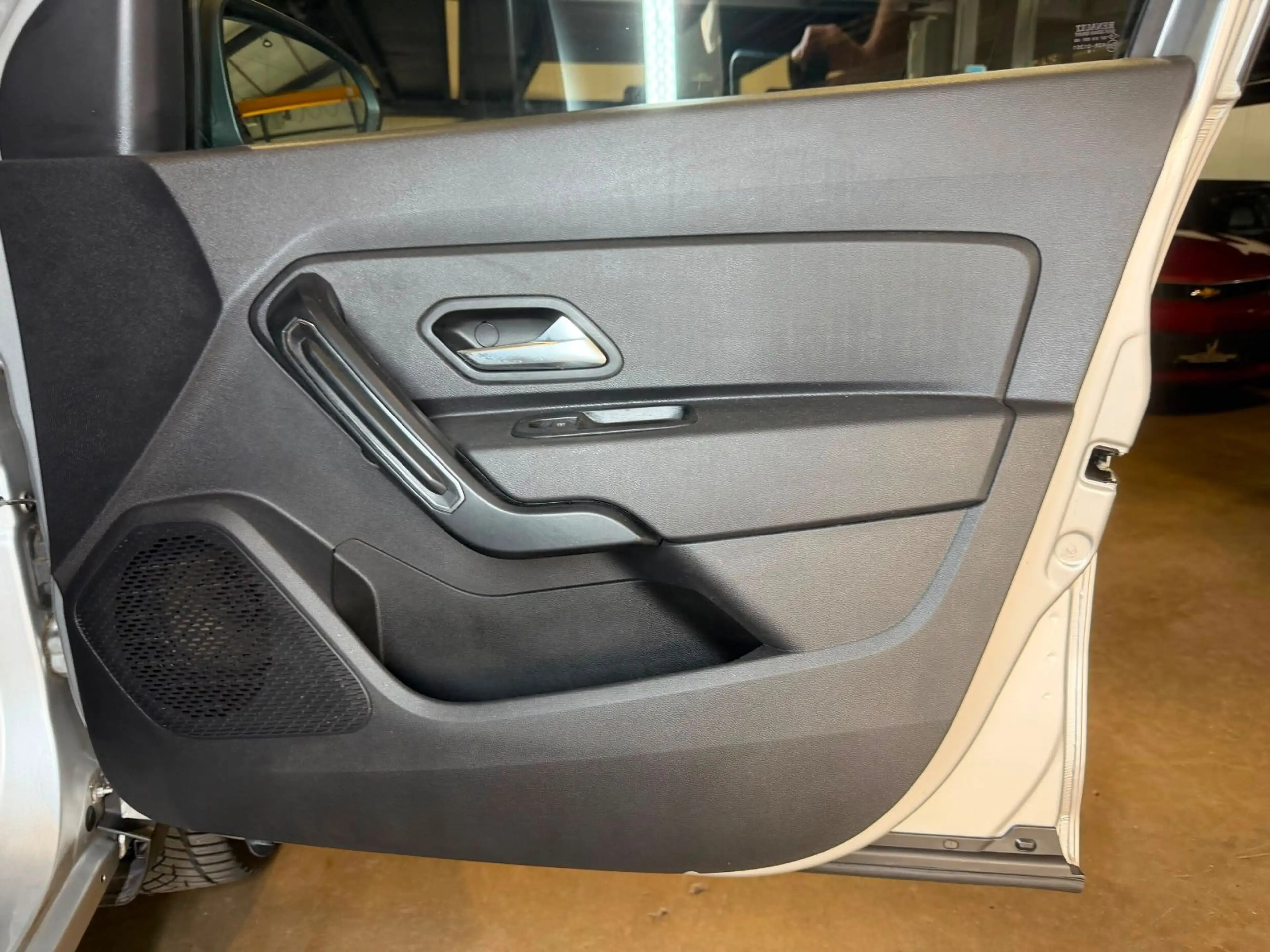 Dacia Duster II Comfort TCe 125 /KAMERA/AHK/KLIMA/ — photo 14