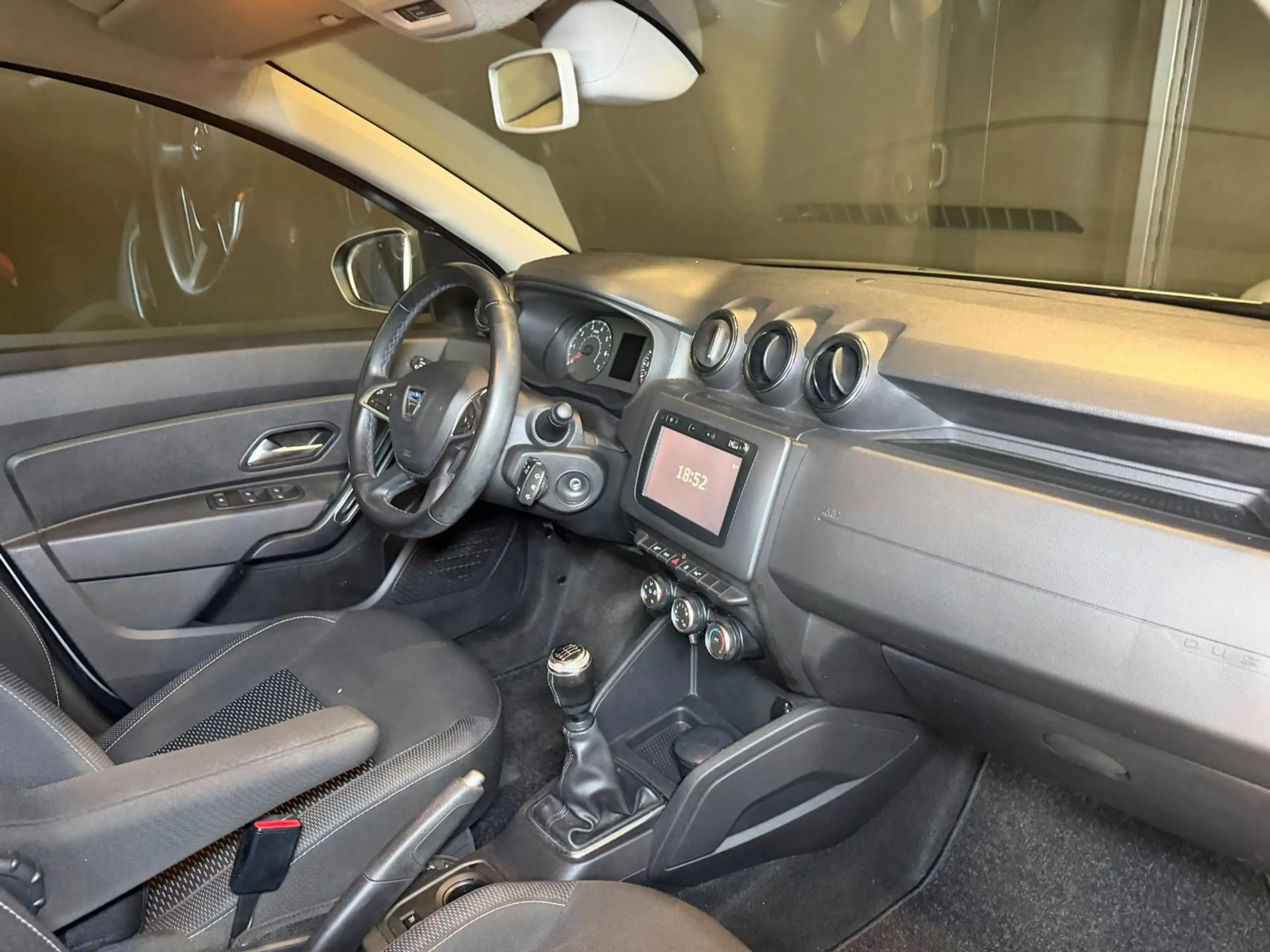 Dacia Duster II Comfort TCe 125 /KAMERA/AHK/KLIMA/ — photo 15