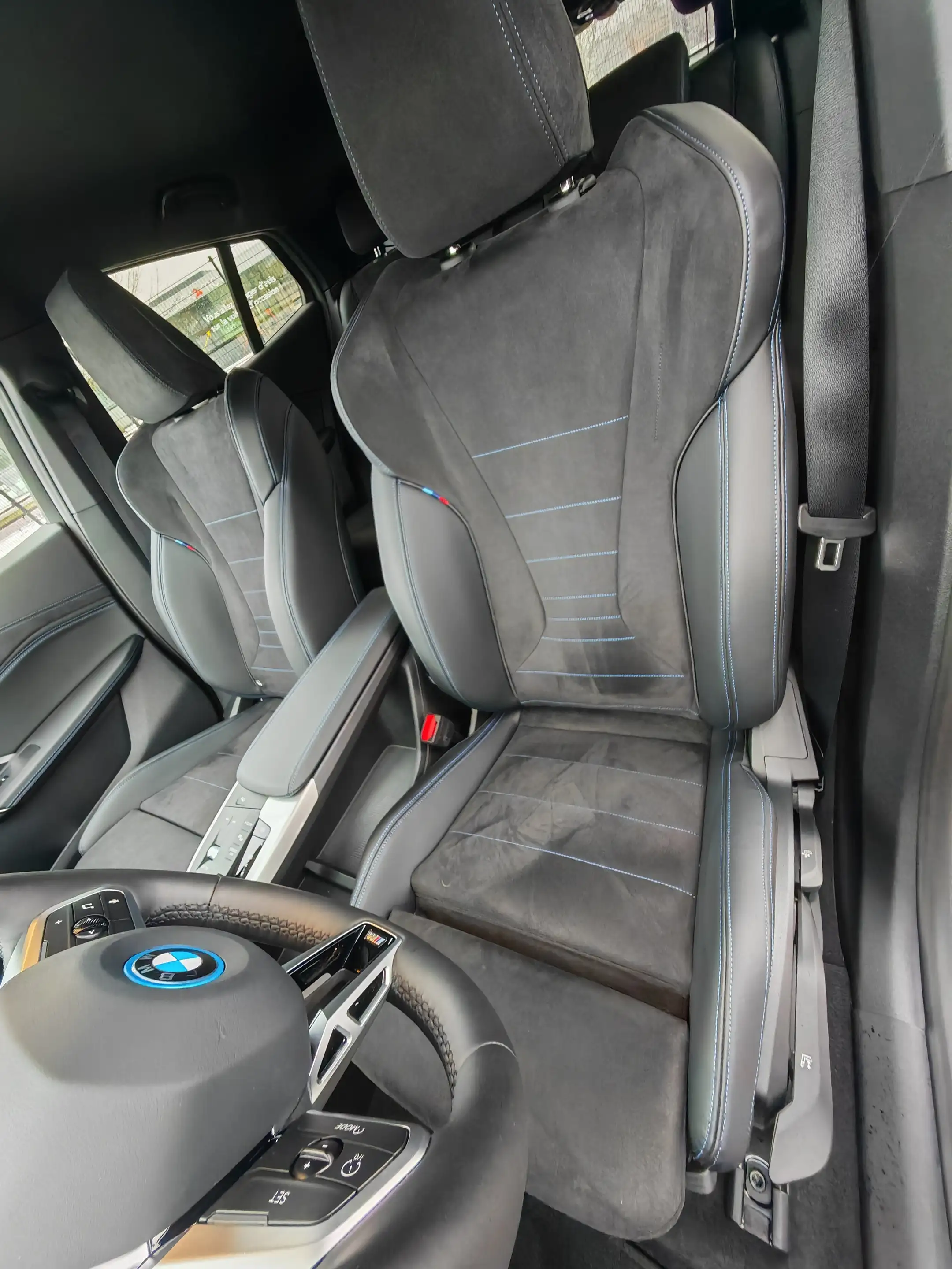 BMW iX2 iX2 66.5 kWh eDrive20 M Edition — photo 9