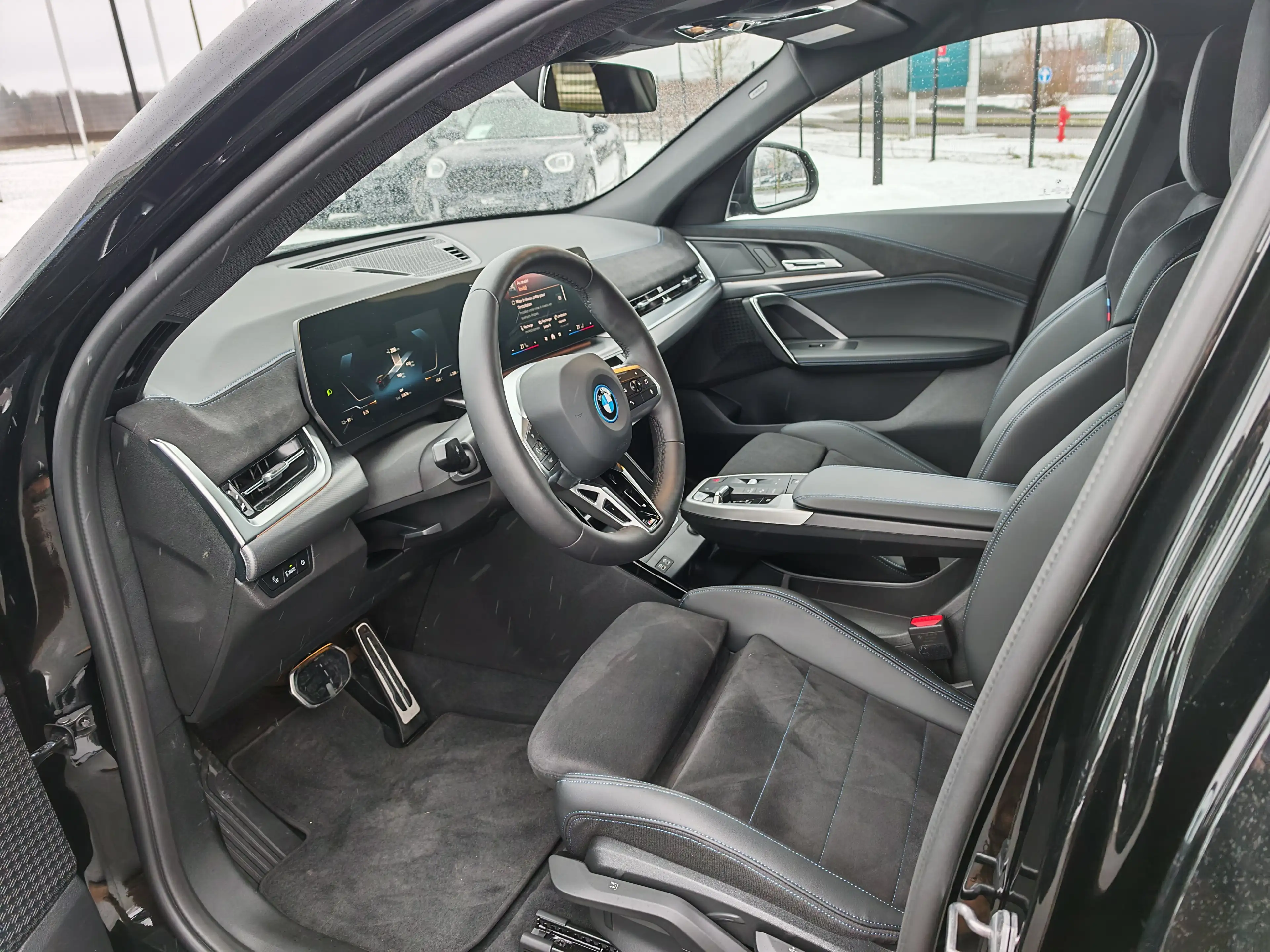 BMW iX2 iX2 66.5 kWh eDrive20 M Edition — photo 6