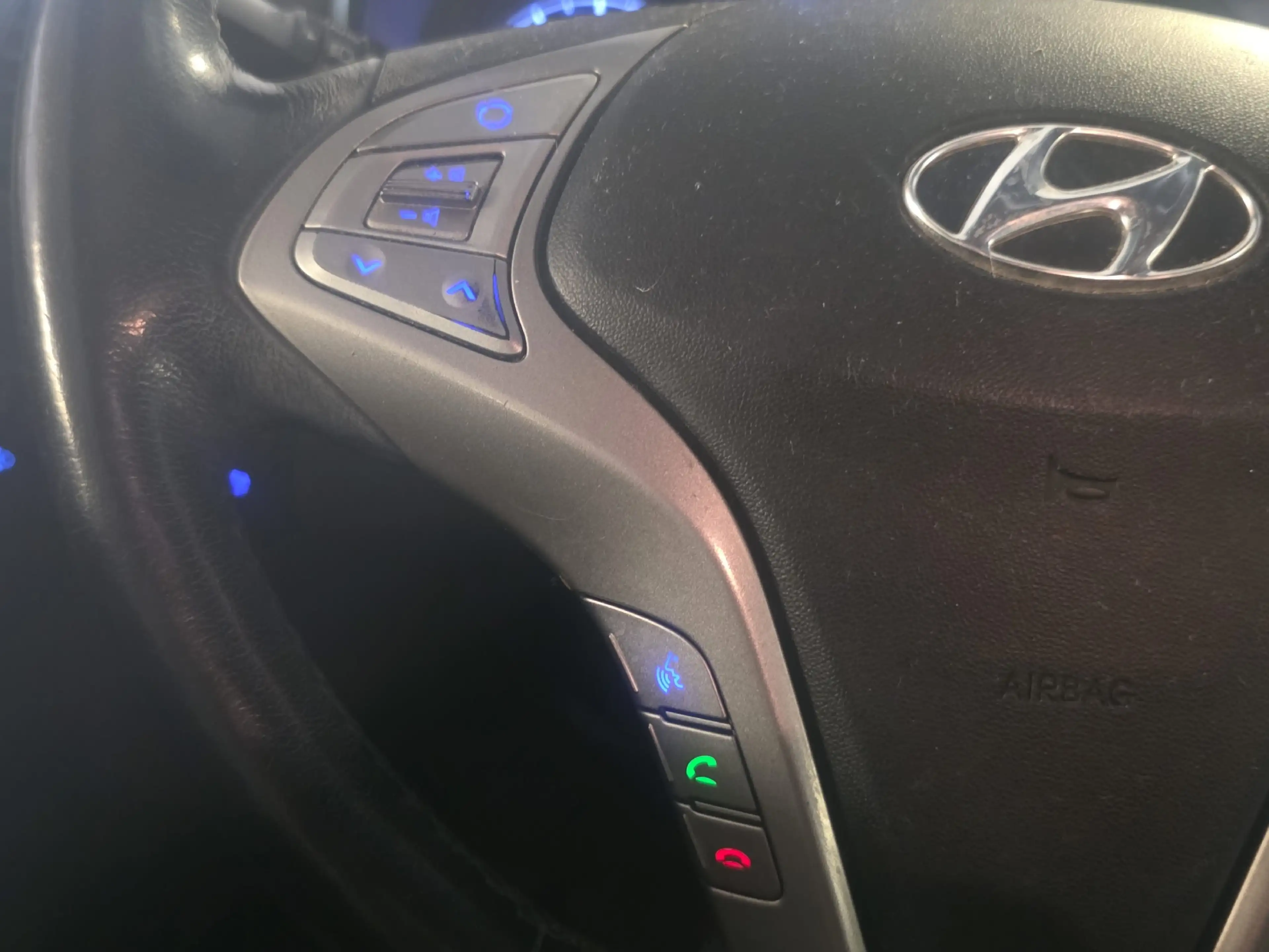 Hyundai iX20 1.6 Trend blue KLIMA*PDC*BLUETOOTH*SITZHEIZ — photo 10