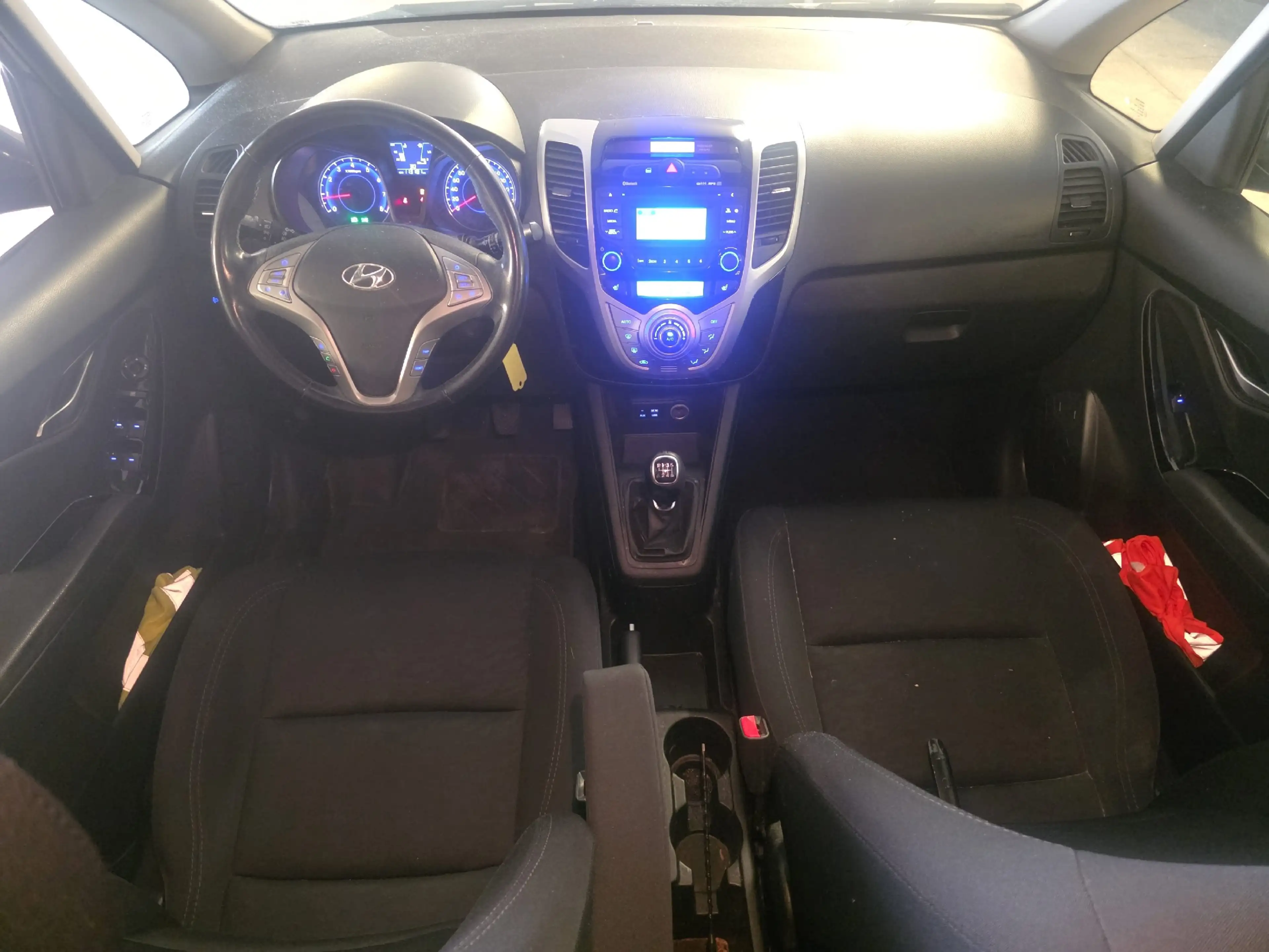 Hyundai iX20 1.6 Trend blue KLIMA*PDC*BLUETOOTH*SITZHEIZ — photo 9