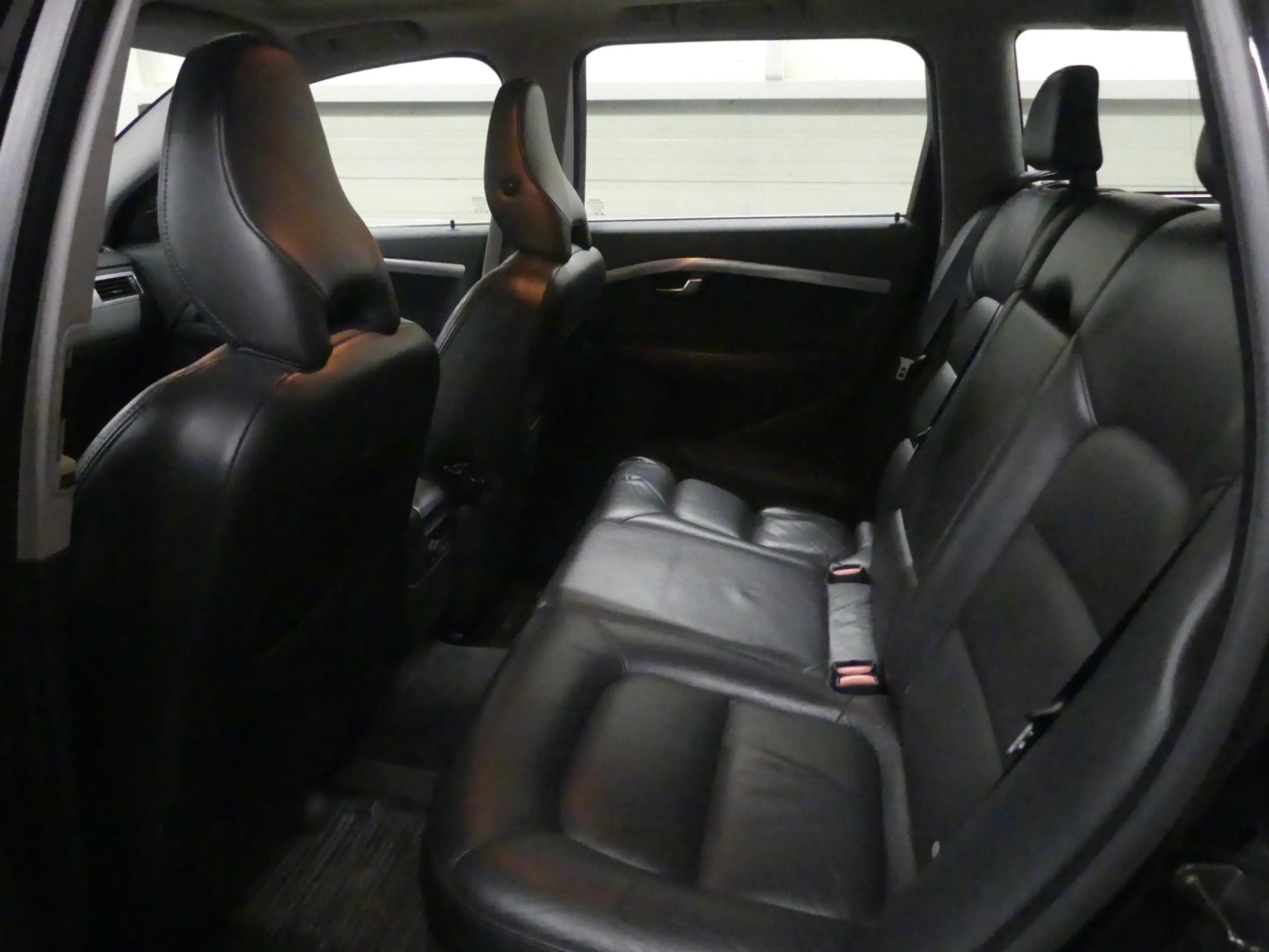 Volvo V70 1.6 T4 Kinetic - Perfect Onderhouden! - Trekhaak — photo 4