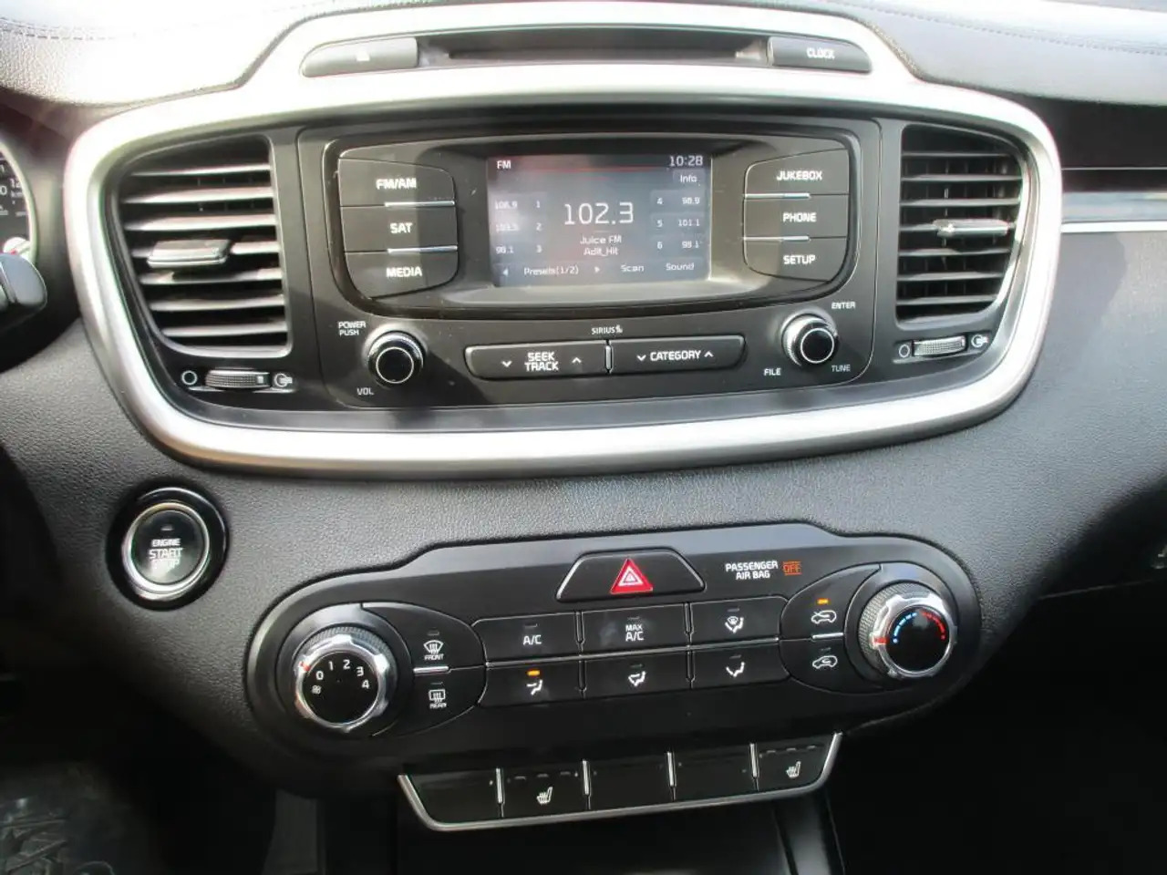 Kia Sorento снимка Kia Sorento