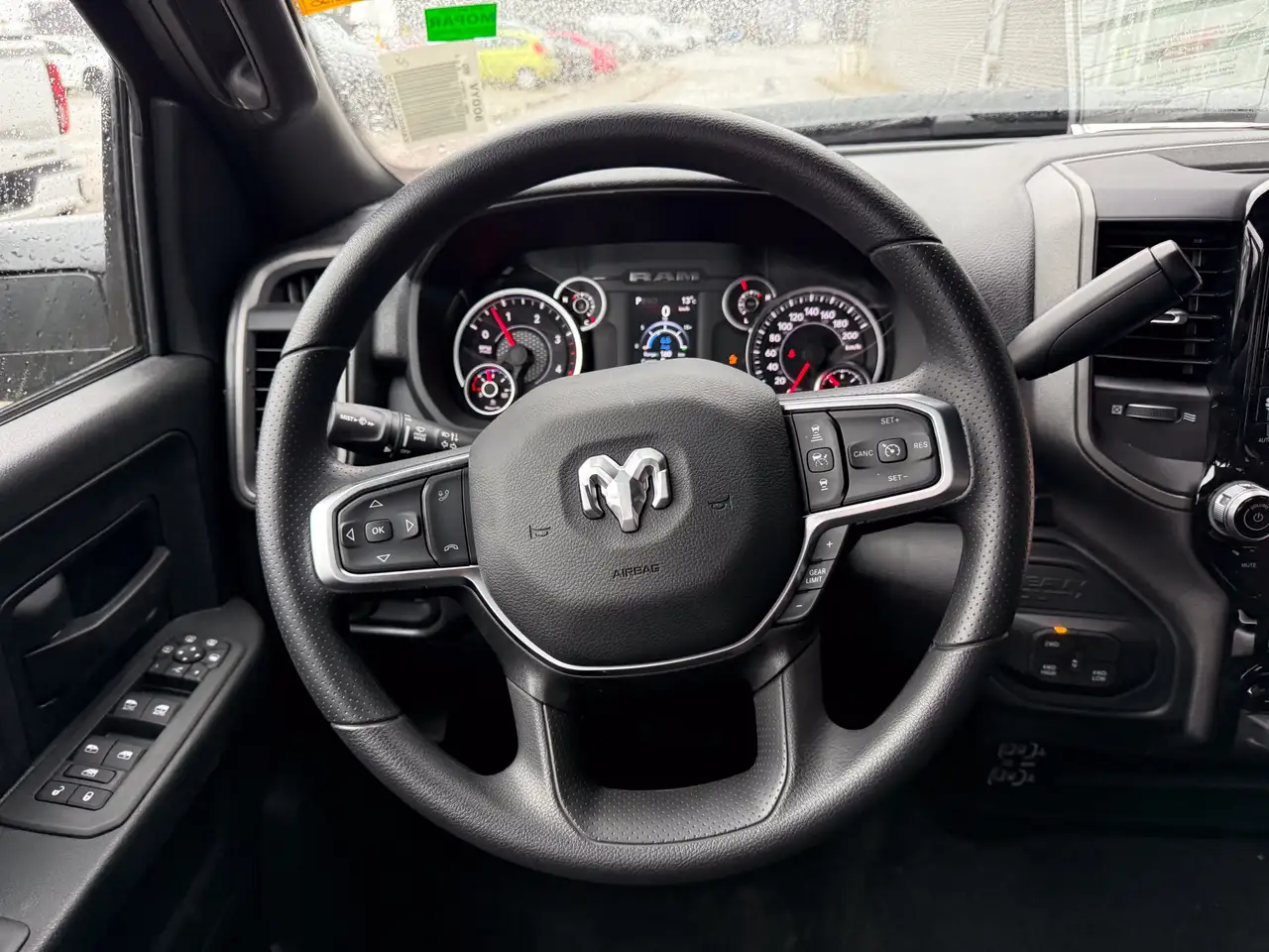 RAM 2500 снимка RAM 2500