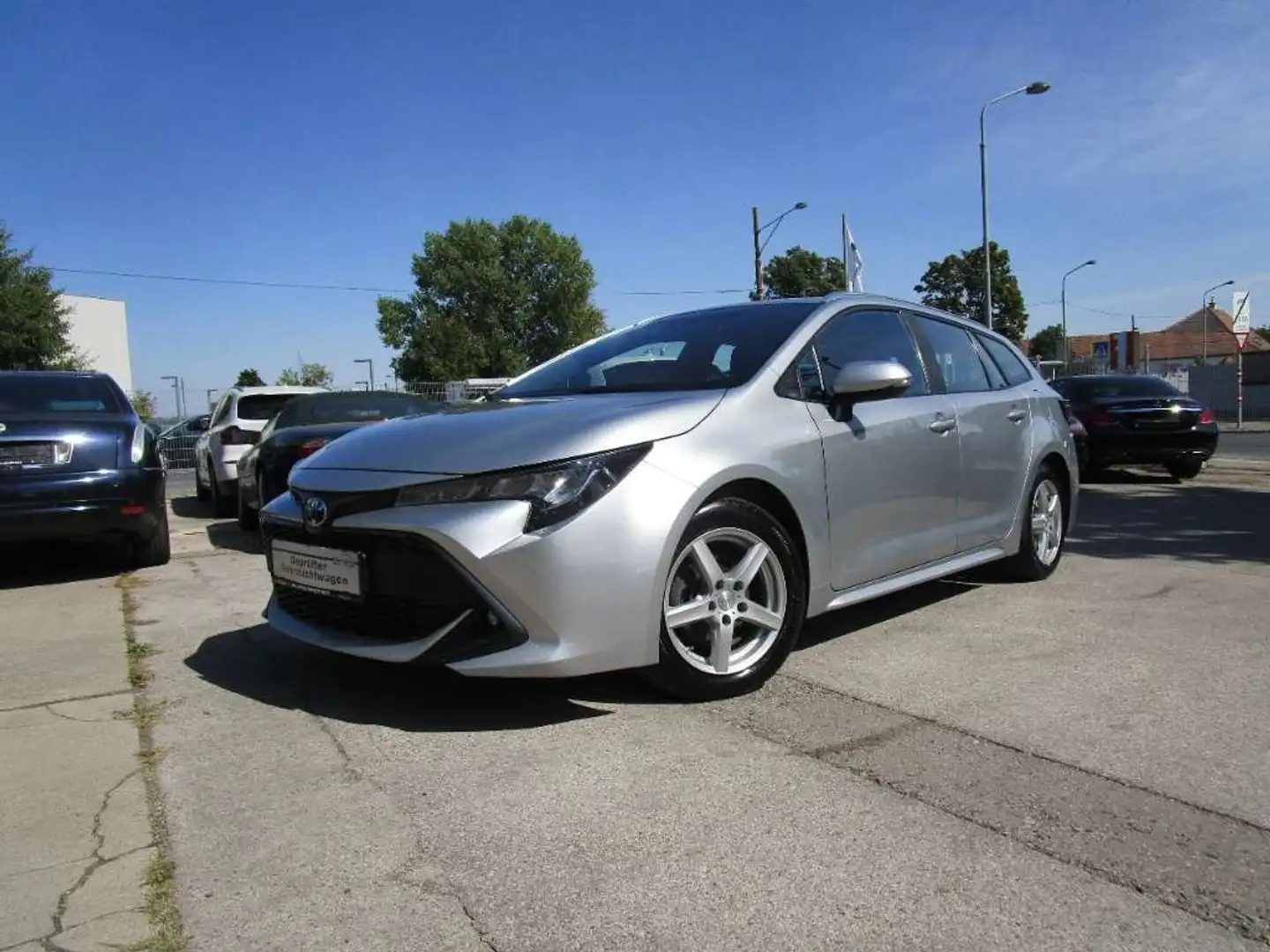 Toyota Corolla 1,8 Hybrid Active Silber - 2
