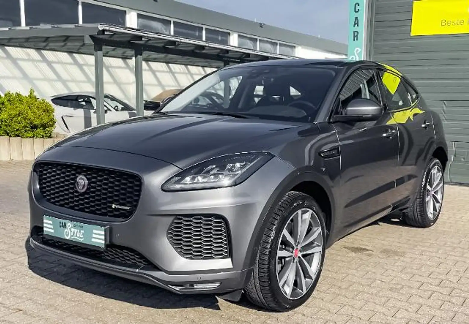 Jaguar E-Pace D240 R-Dynamic PANO SHZ NAVI RFK LED MERIDIAN Grau - 1