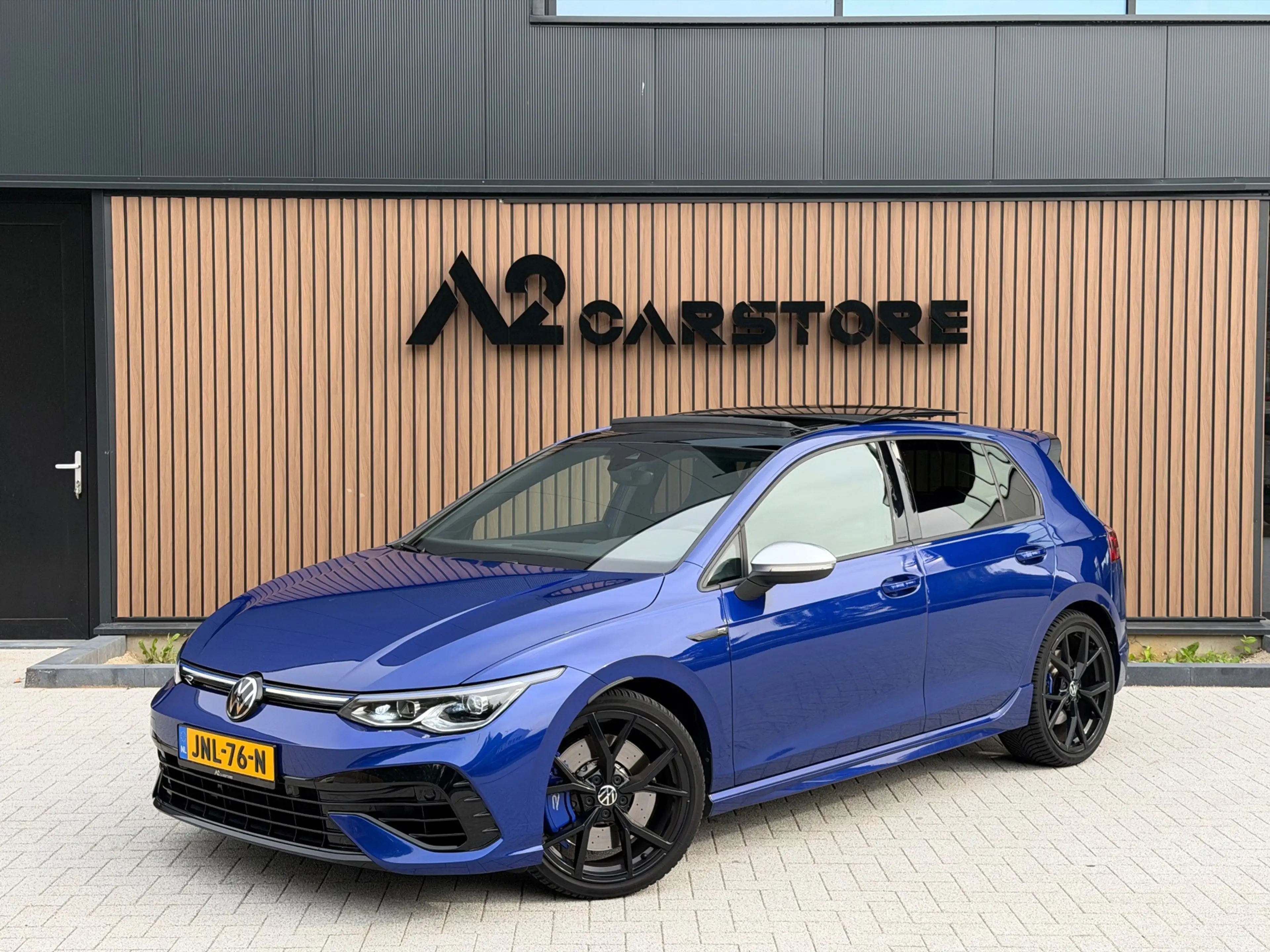 Volkswagen Golf 2.0 TSI R 4Motion 320PK PANO CAMERA STOELVERWARMIN