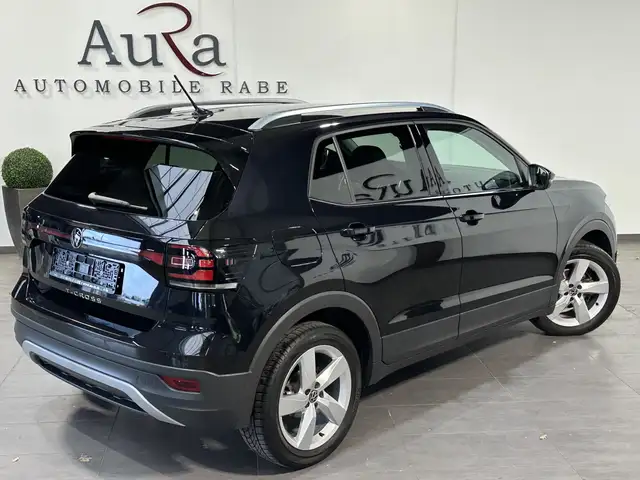 Volkswagen T-Cross view 5