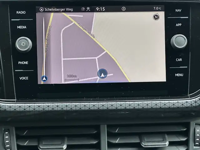 Volkswagen T-Cross view 13
