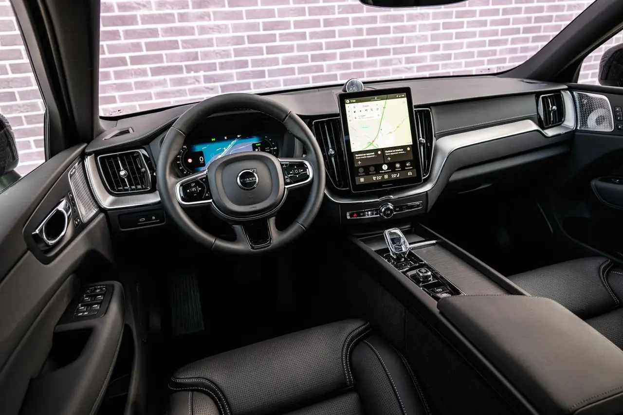 Volvo XC60 2026 — фото 11
