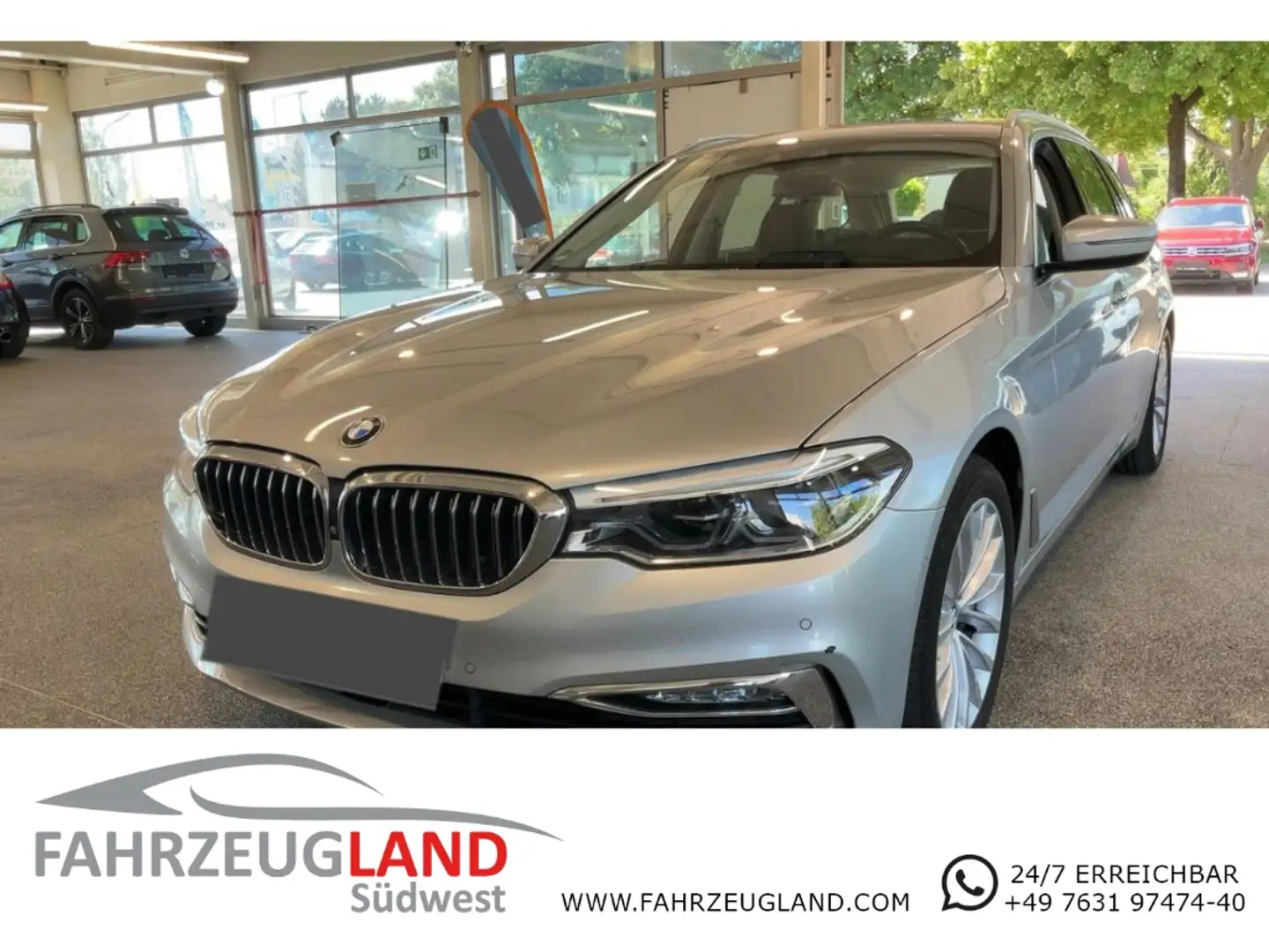 BMW 540 i xDrive Luxury Line Touring Innovations-Paket Co Silber - 1