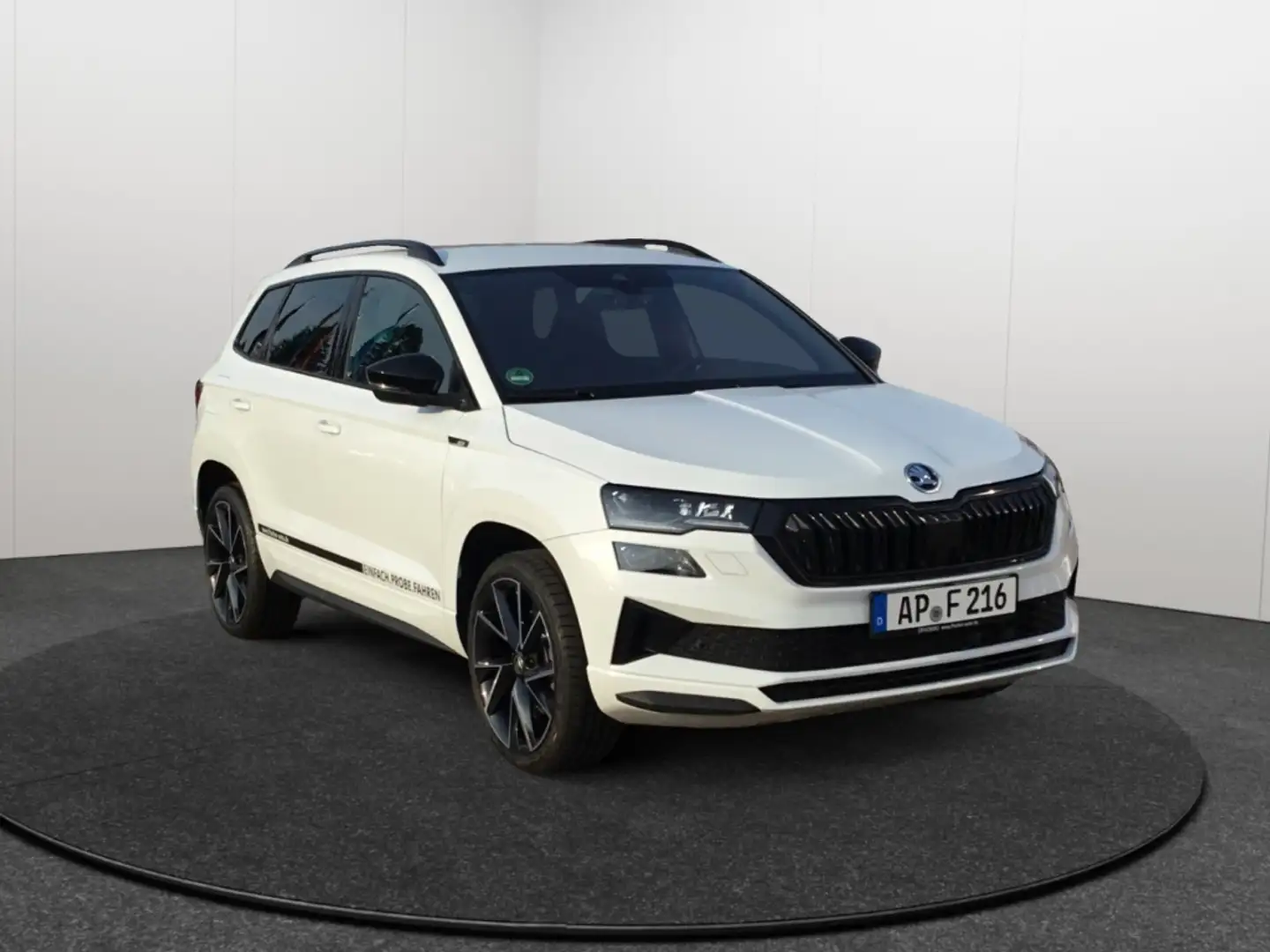 Skoda Karoq 1.5TSI DSG Sportline Matrix AHK Navi Rear View CAN Weiß - 2