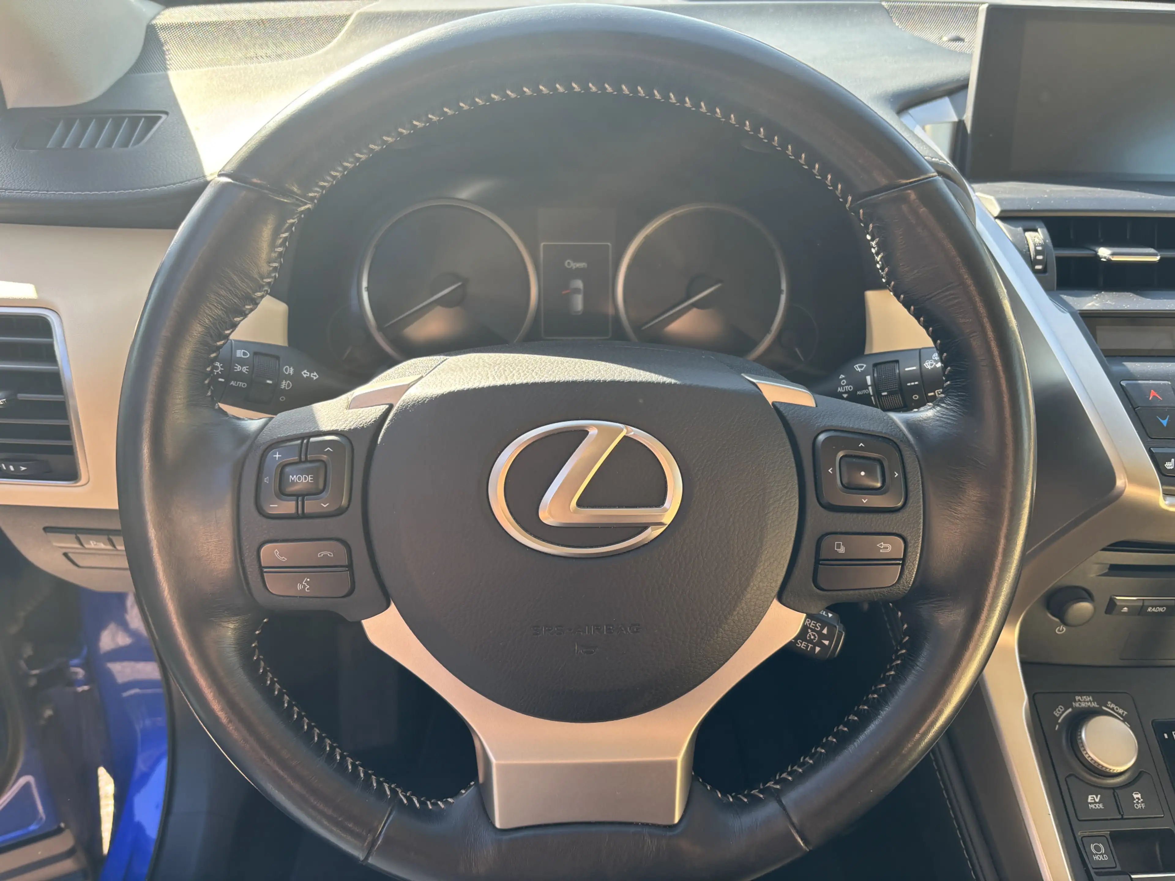 Lexus NX 300 Hybrid AWD Luxury Line Automaat Trekhaak / Camera — photo 4