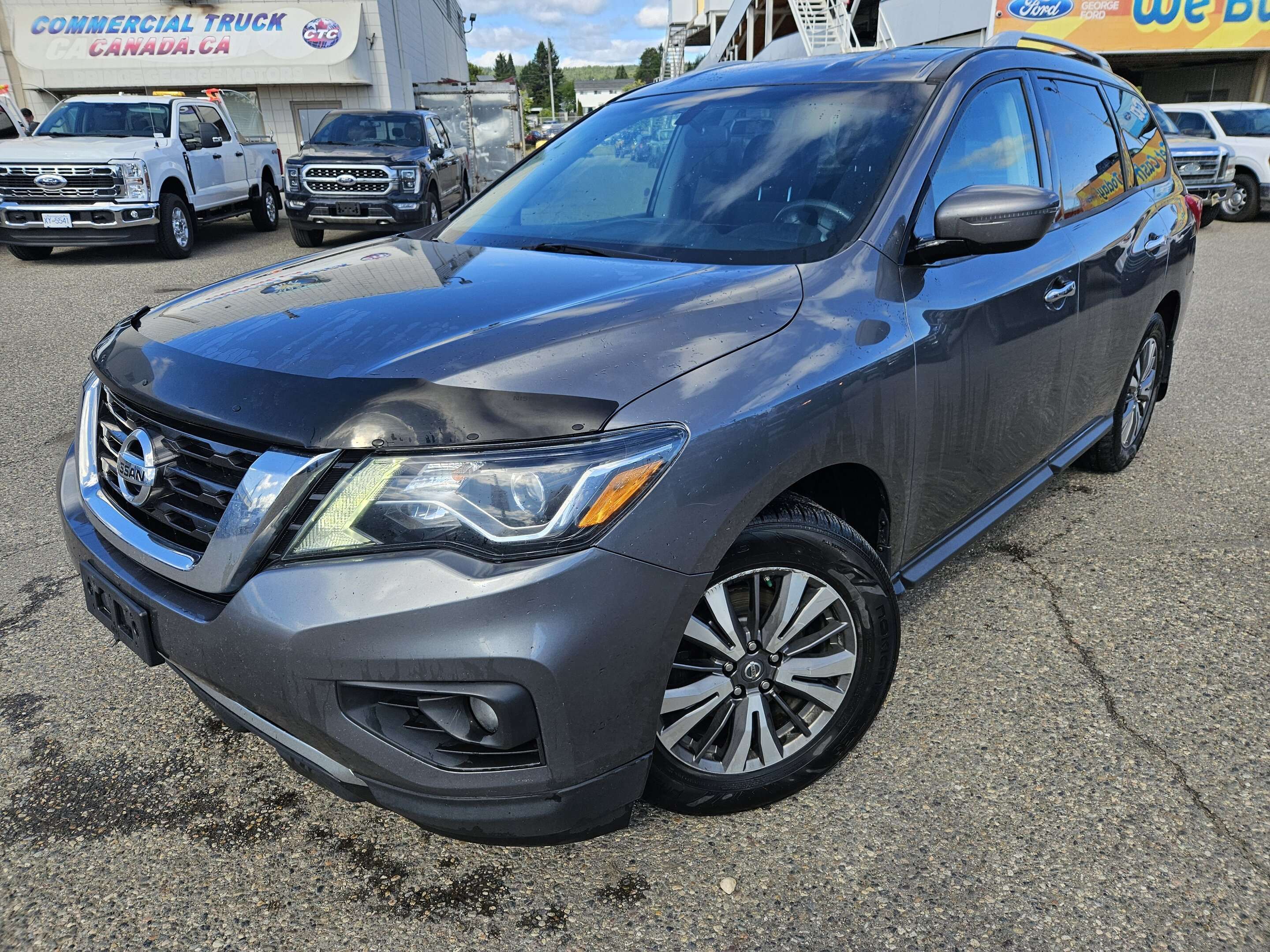 Gray 2017 Nissan Pathfinder SUV / Crossover Four-Wheel Drive Automatic