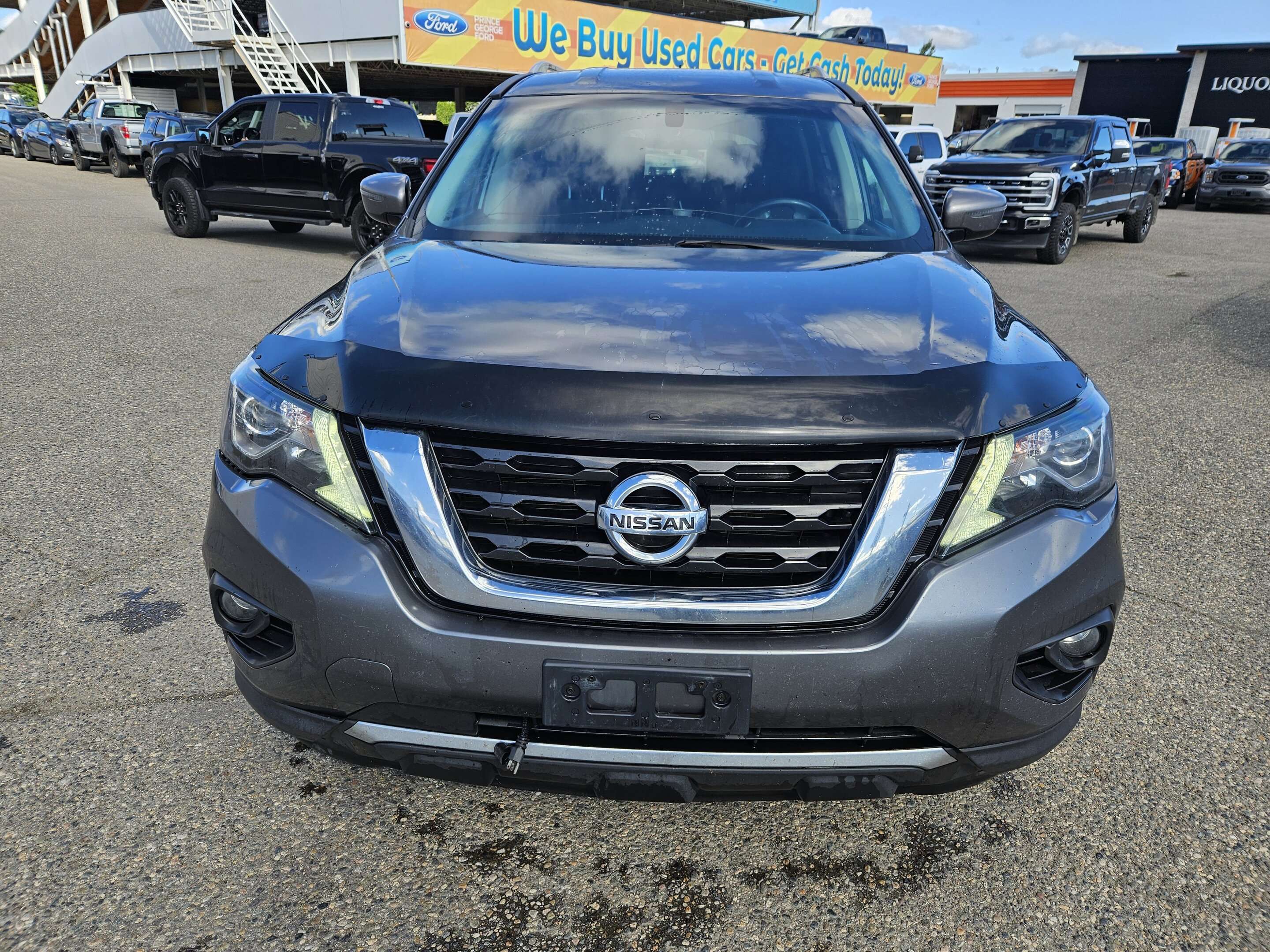 Gray (Gun Metallic) 2017 Nissan Pathfinder SUV / Crossover Four-Wheel Drive Continuously Variable Transmission