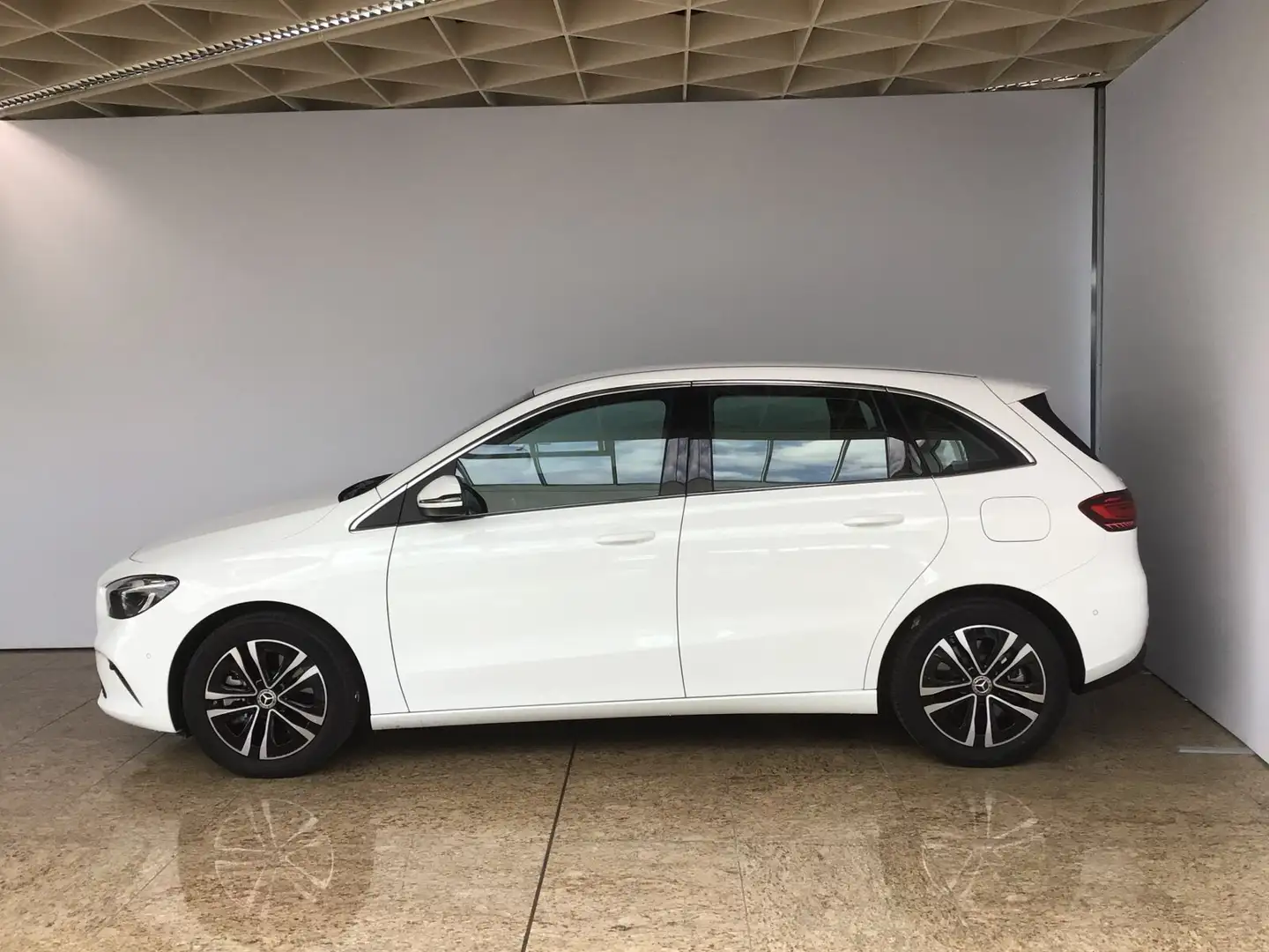 Mercedes-Benz B 250 B 250 e Progressive Advanced/LED/MBUX/V-Distr. Weiß - 2