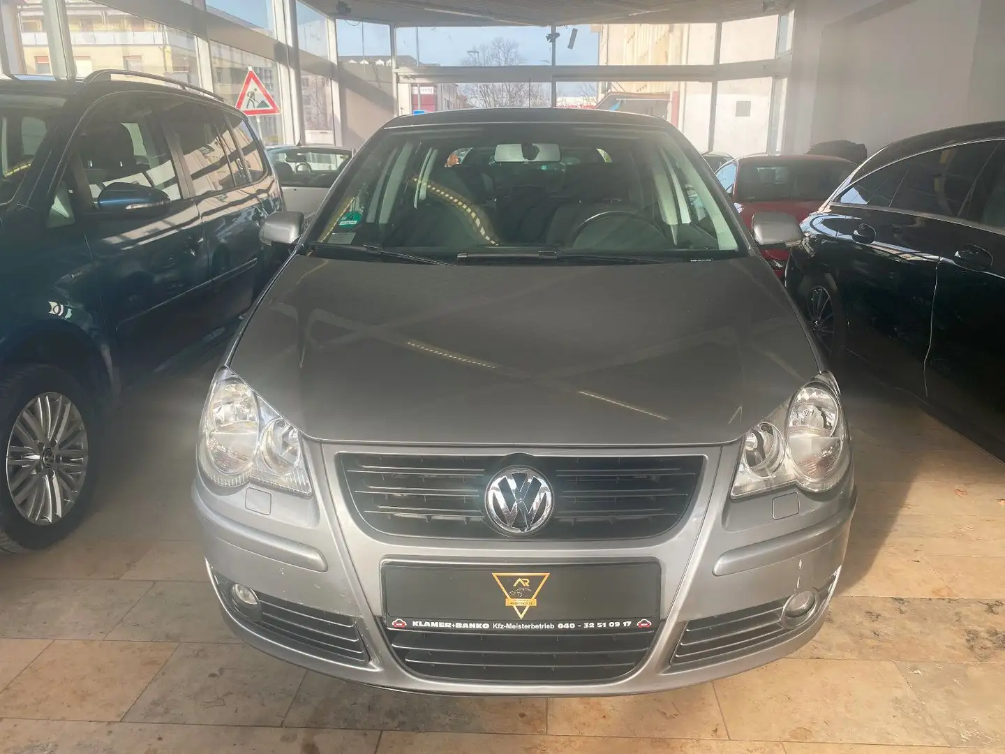 Volkswagen Polo IV Tour/1. Hd./67TKM/Klima/PDC/SHZ/ Grau - 2