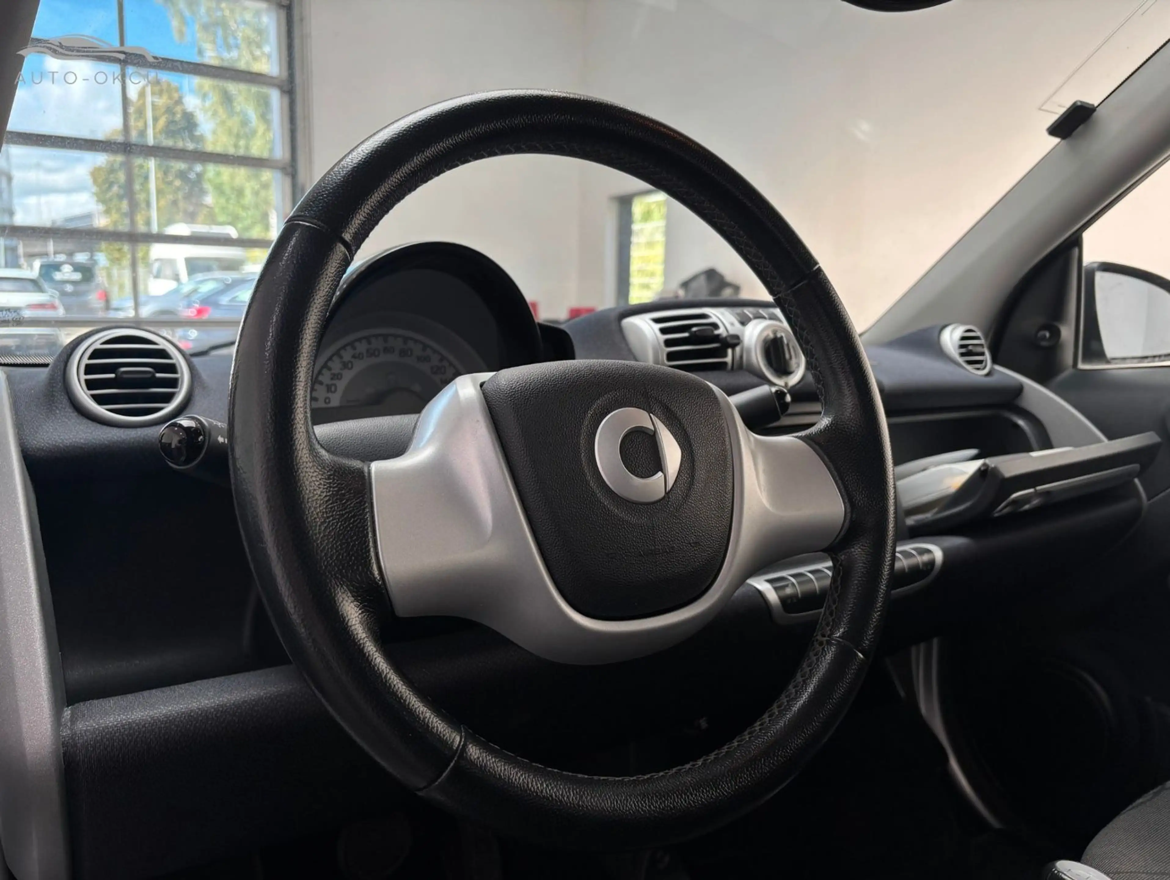 smart forTwo Cabrio 52 KW MHD/STZH/AUTOMATIK/KLIMA — photo 9