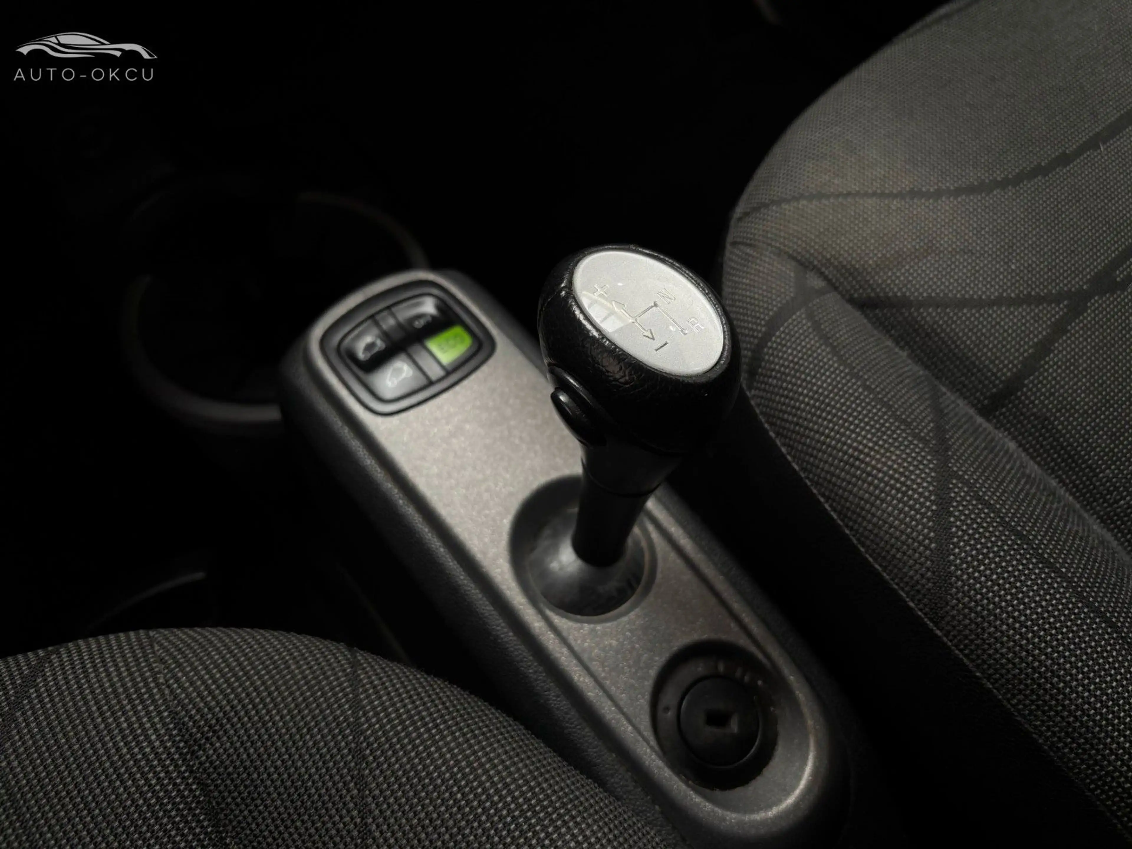 smart forTwo Cabrio 52 KW MHD/STZH/AUTOMATIK/KLIMA — photo 13