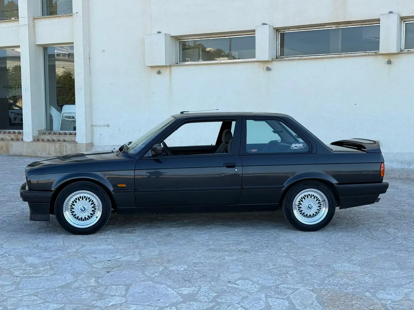 BMW 318 318i - 2