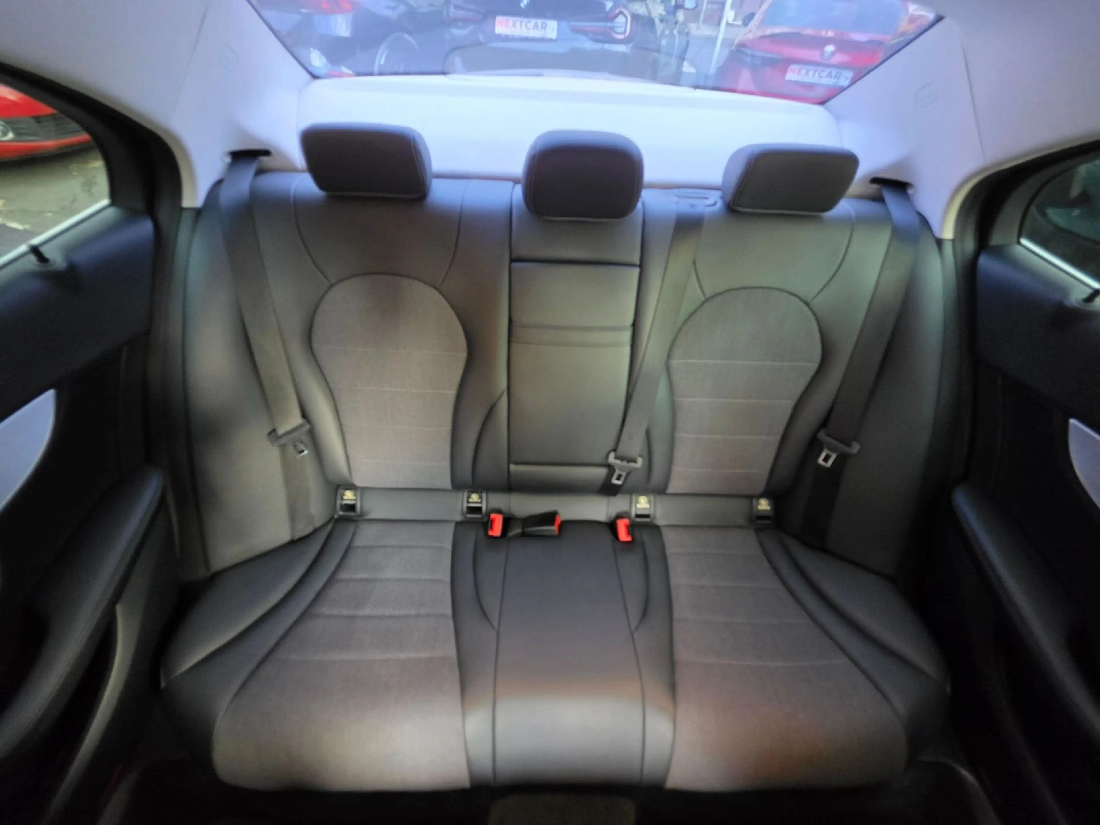 Mercedes-Benz C 180 Avantgarde|Leder|Navi|PDC|SHZ|Limousine — photo 13