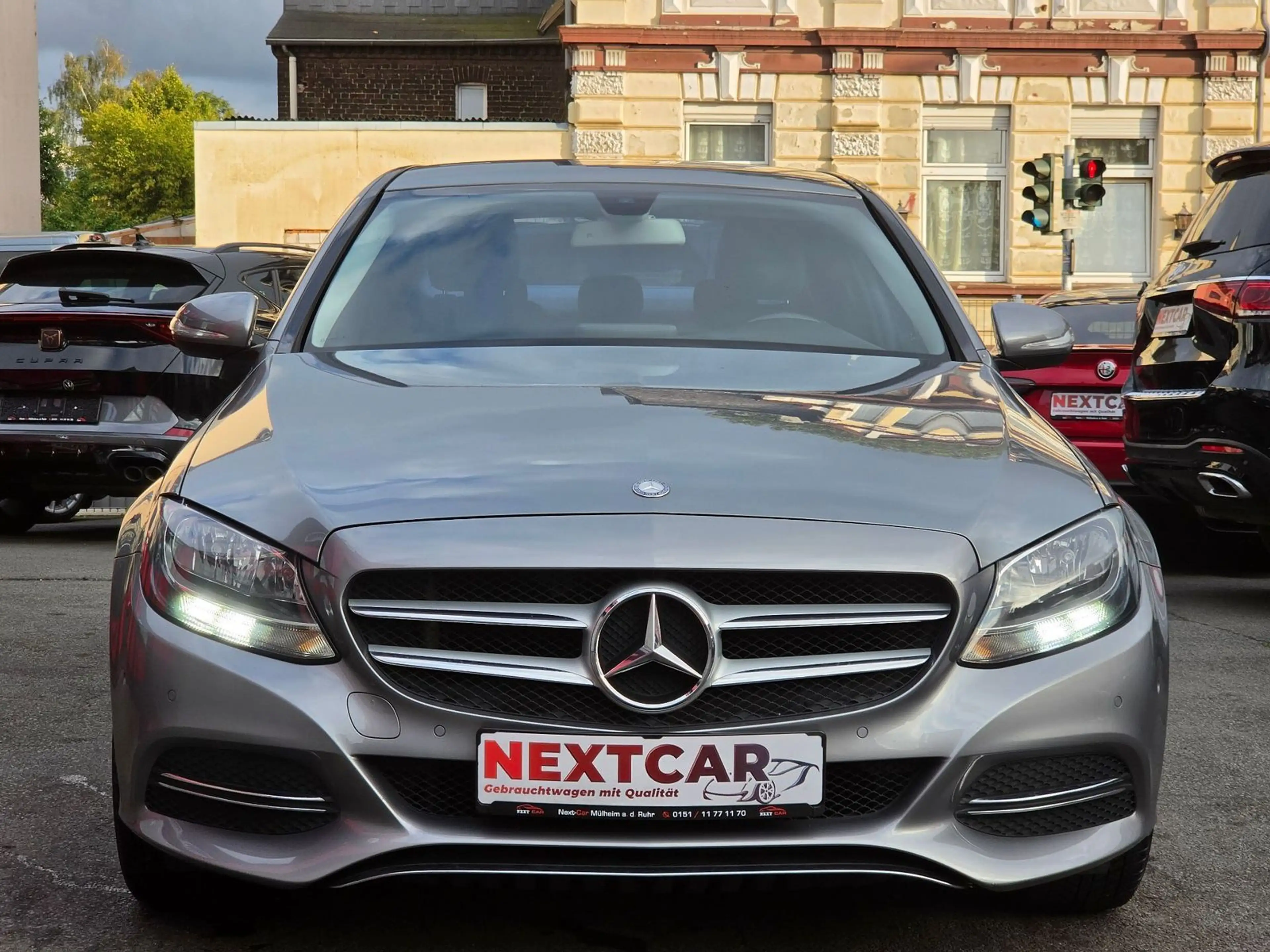 Mercedes-Benz C 180 Avantgarde|Leder|Navi|PDC|SHZ|Limousine — photo 2