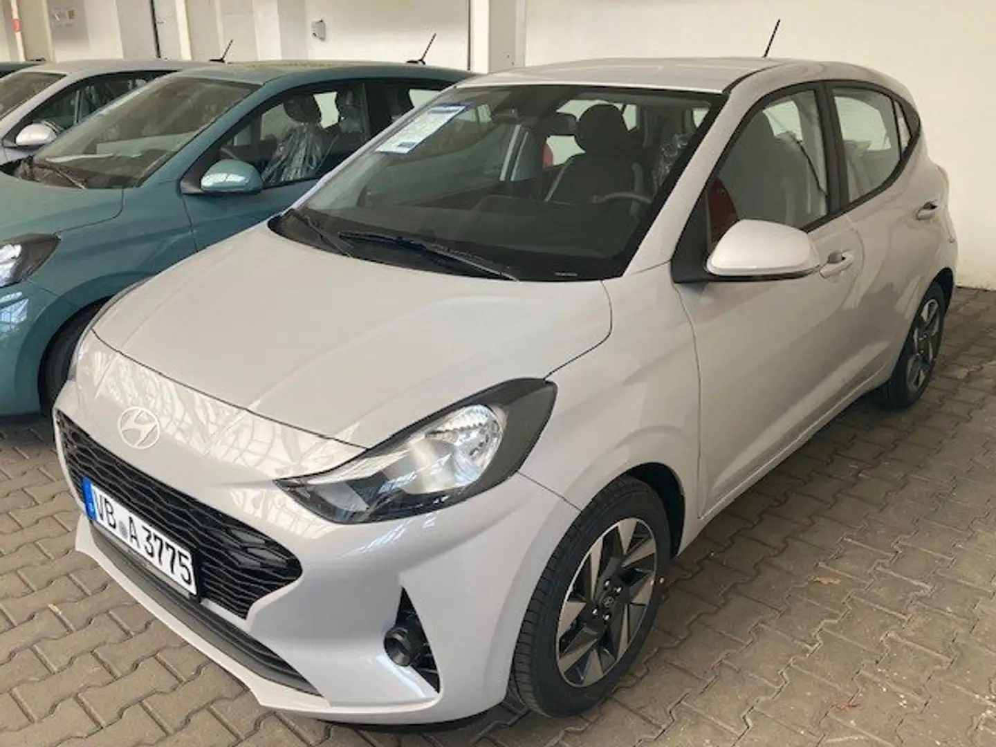 Hyundai i10 Trend Grijs - 2