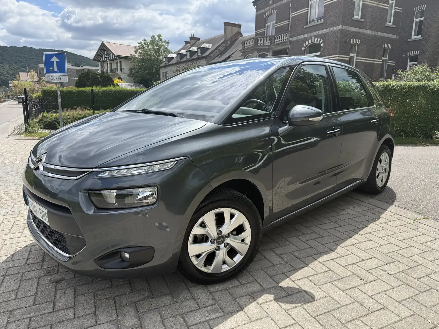Citroen C4 Picasso 1.6 BlueHDi Exclusive S&S Grijs - 1