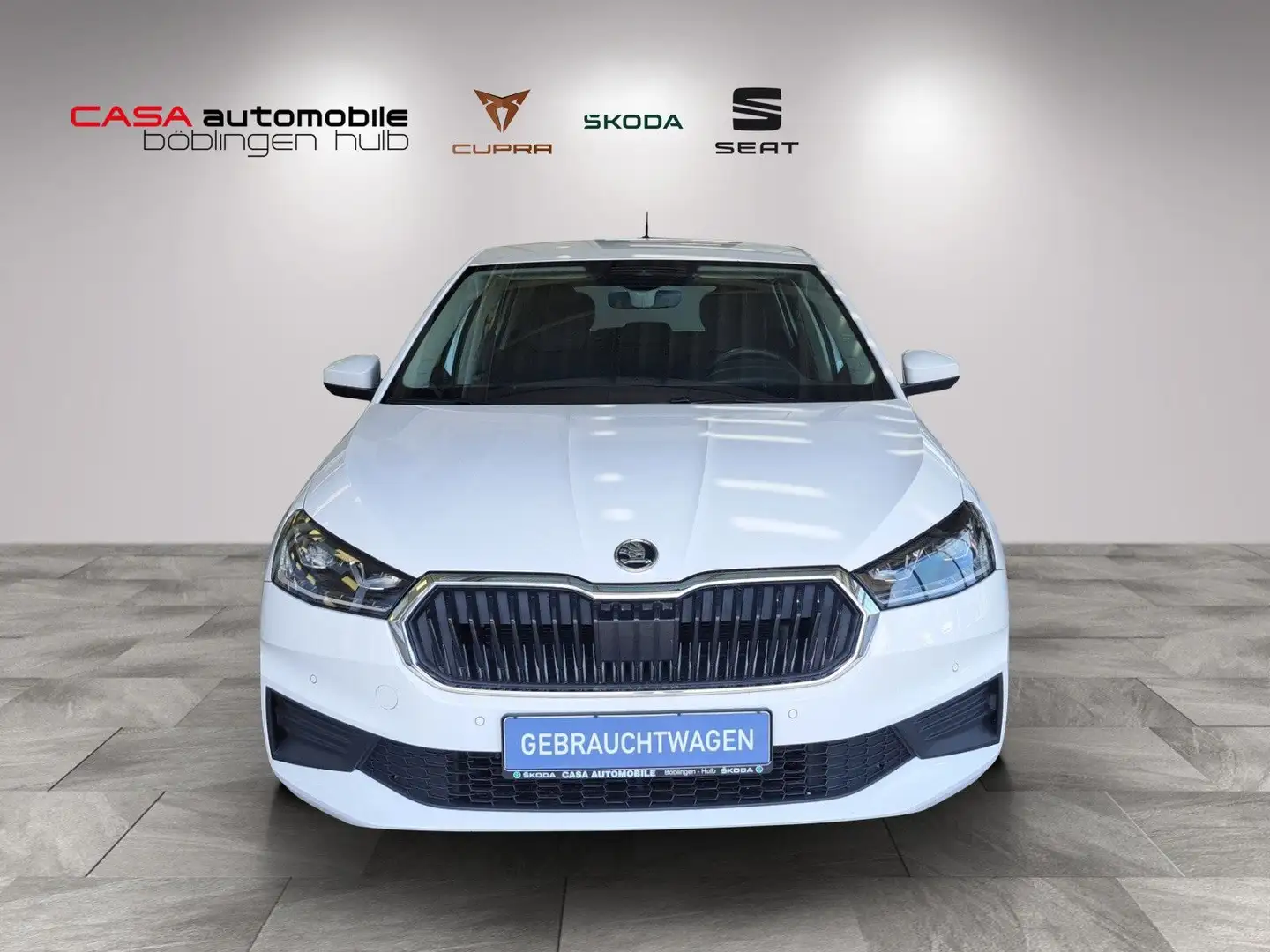 Skoda Fabia Tour 1.0 MPI Klimaauto SHZ PDC Blanc - 2