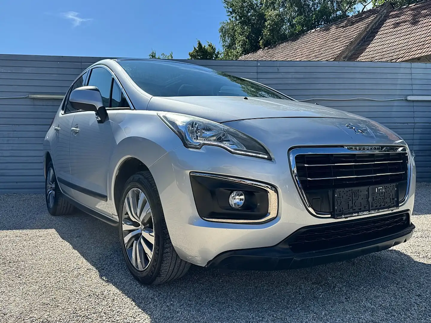 Peugeot 3008 1,6 HDi 115 FAP Professional Line 1.Besitz Stříbrná - 2