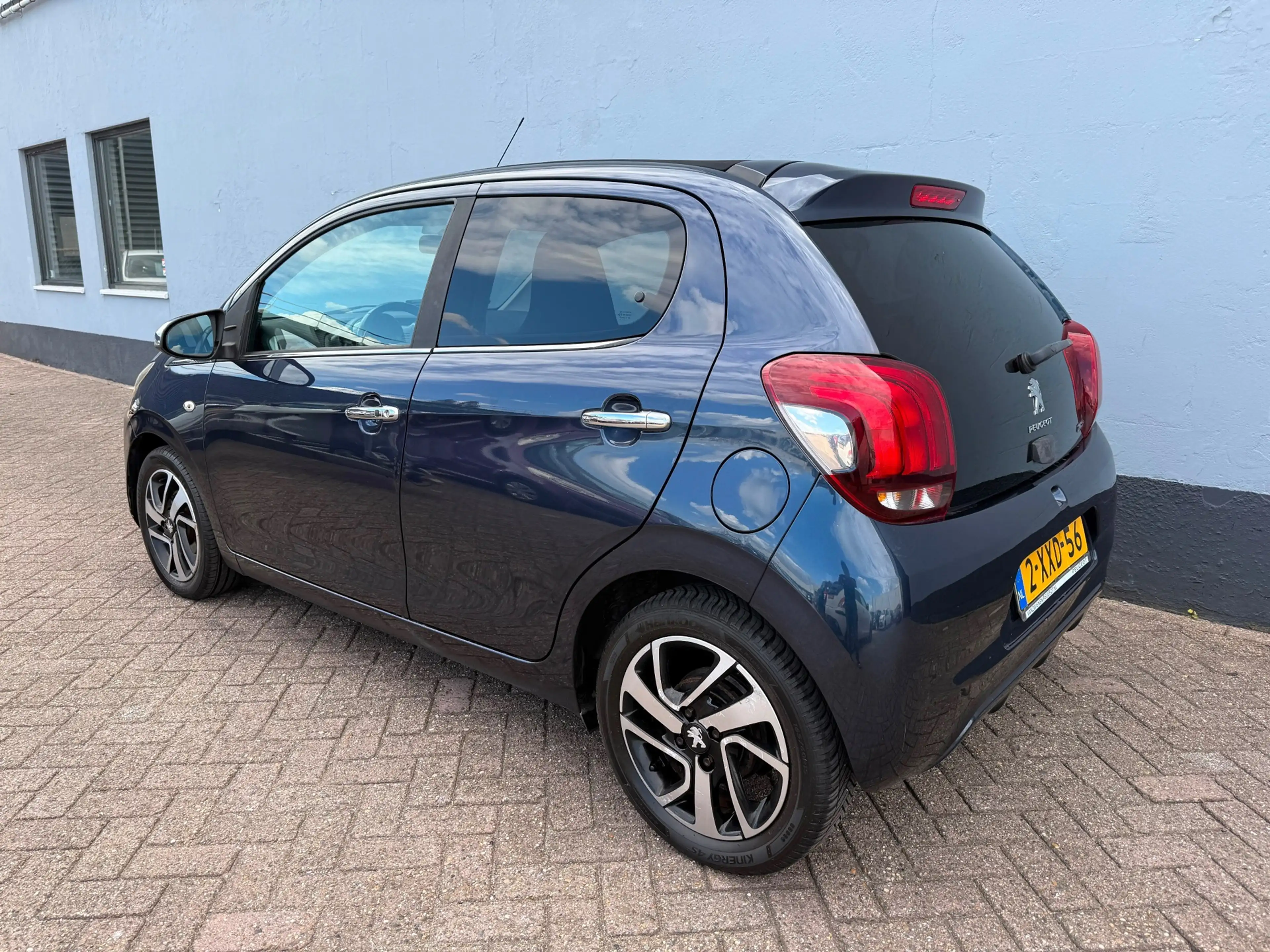Peugeot 108 1.0 e-VTi Première Top - Climate — photo 3
