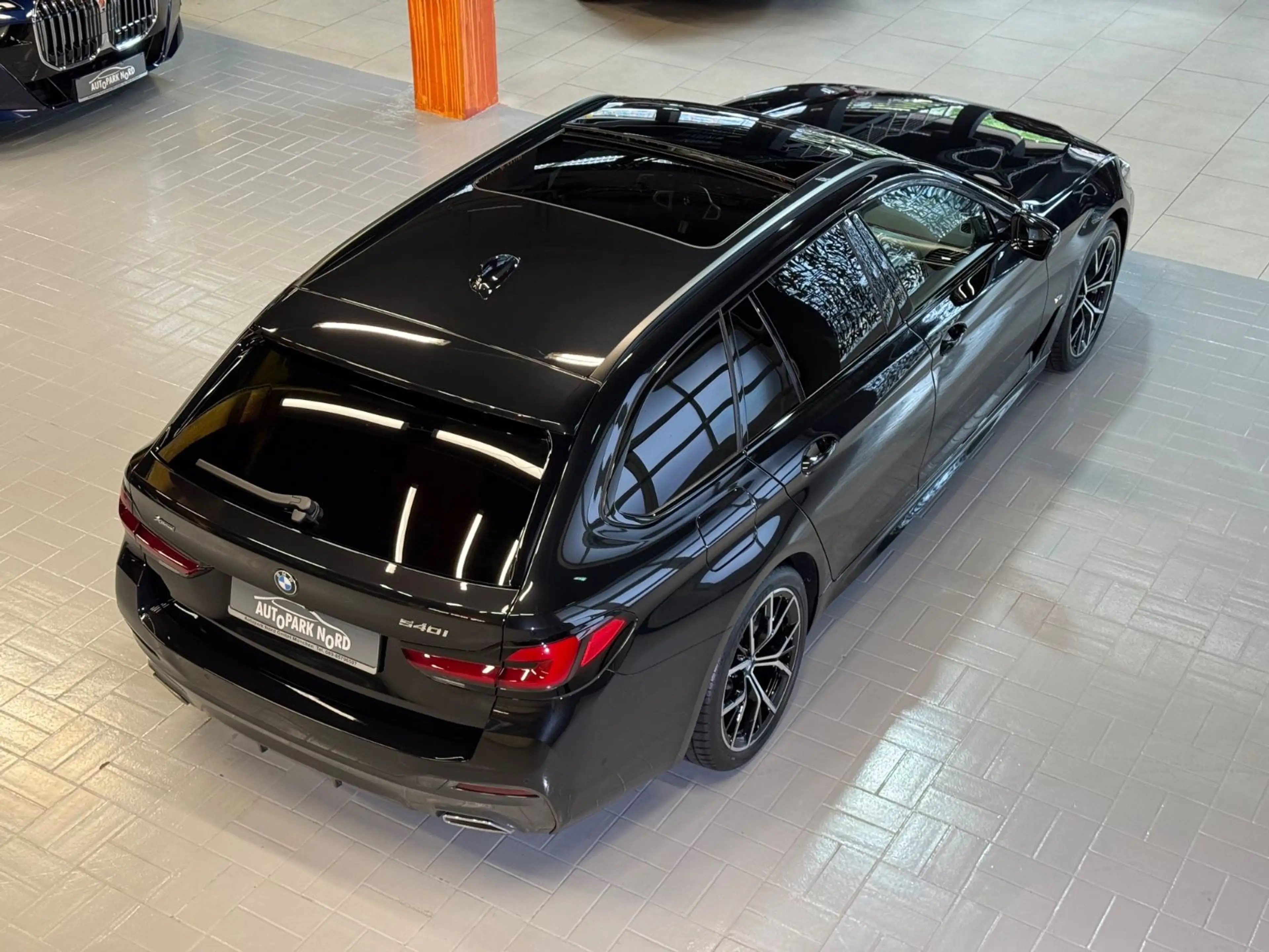 BMW 540 i xDrive M Sport~HUD~LASER~HARMAN&KARDON~AHK — photo 9