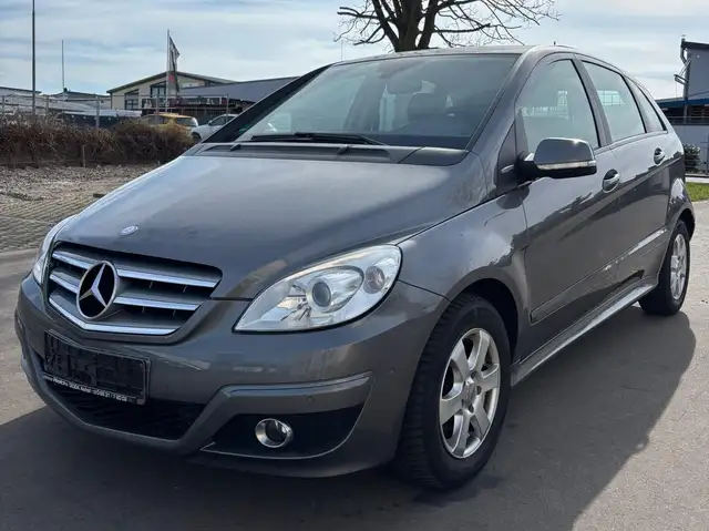 Mercedes-Benz B 160 B 160 *SITZHEIZUNG*PDC*ALU*TEILLEDER*BLUETOOTH*