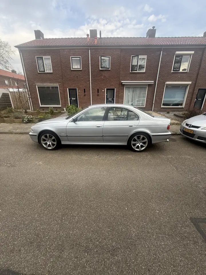 BMW 520i 24V Executive, foto 3