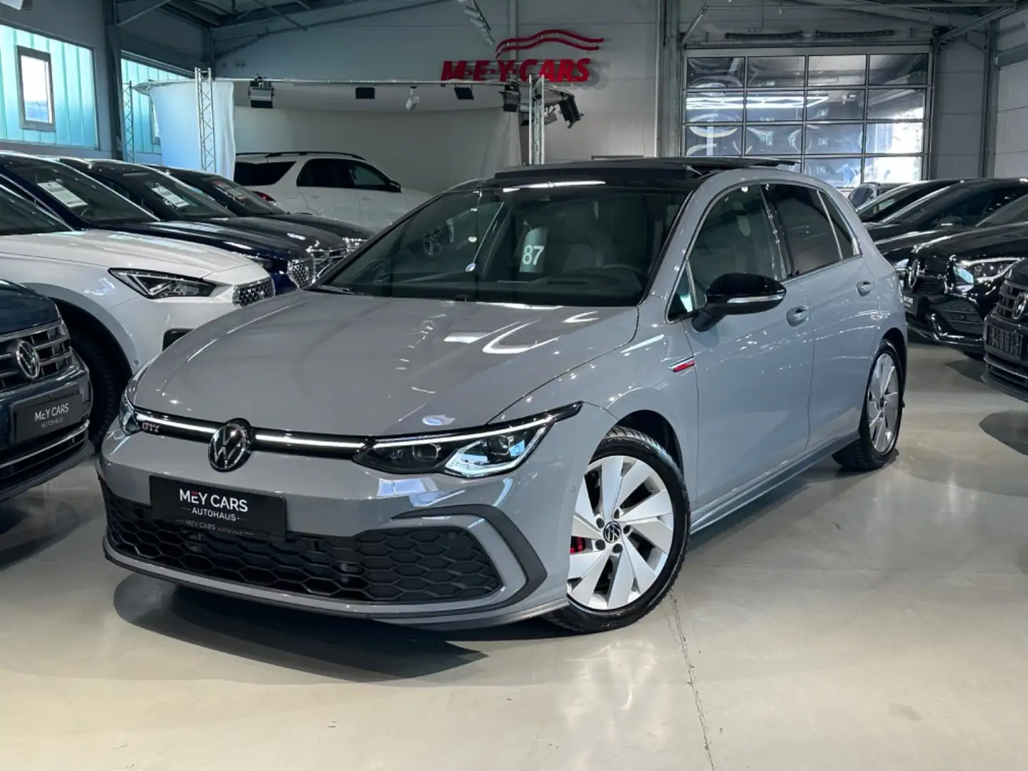 Volkswagen Golf VIII Lim. 2.0 TSI GTI*KAMERA*H.&KARDON*MWST Grau - 1