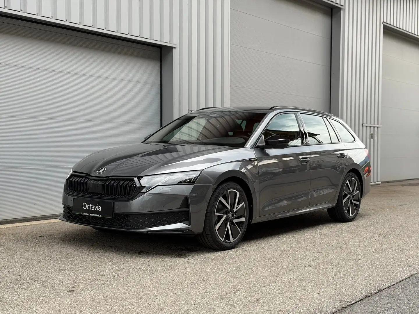 Skoda Octavia Sportline TSI mHEV DSG Grau - 1