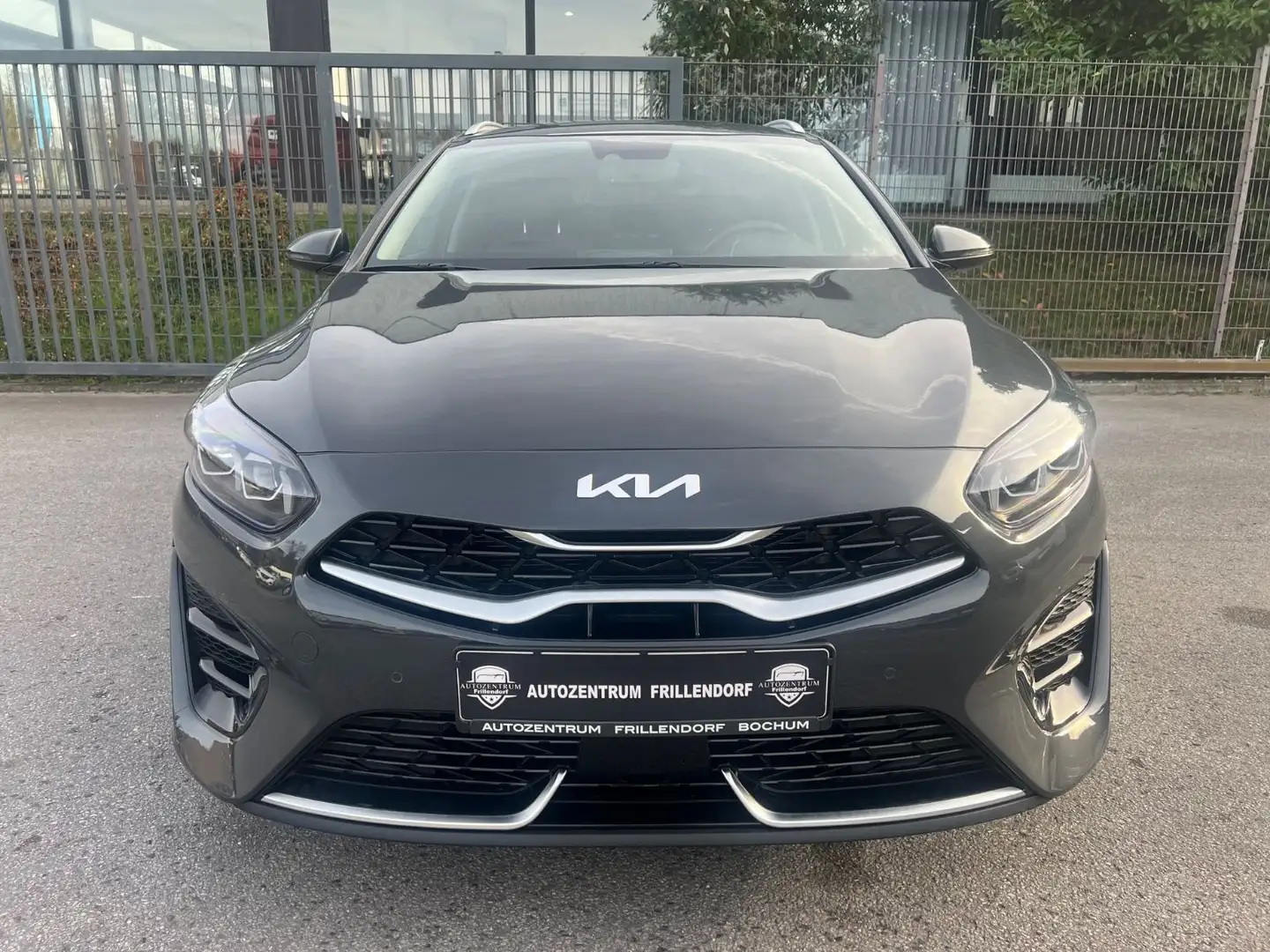 Kia Ceed SW / cee'd SW Ceed Sportswagon Plug-in Hybrid AUTOMATIK/LED!! Gris - 2