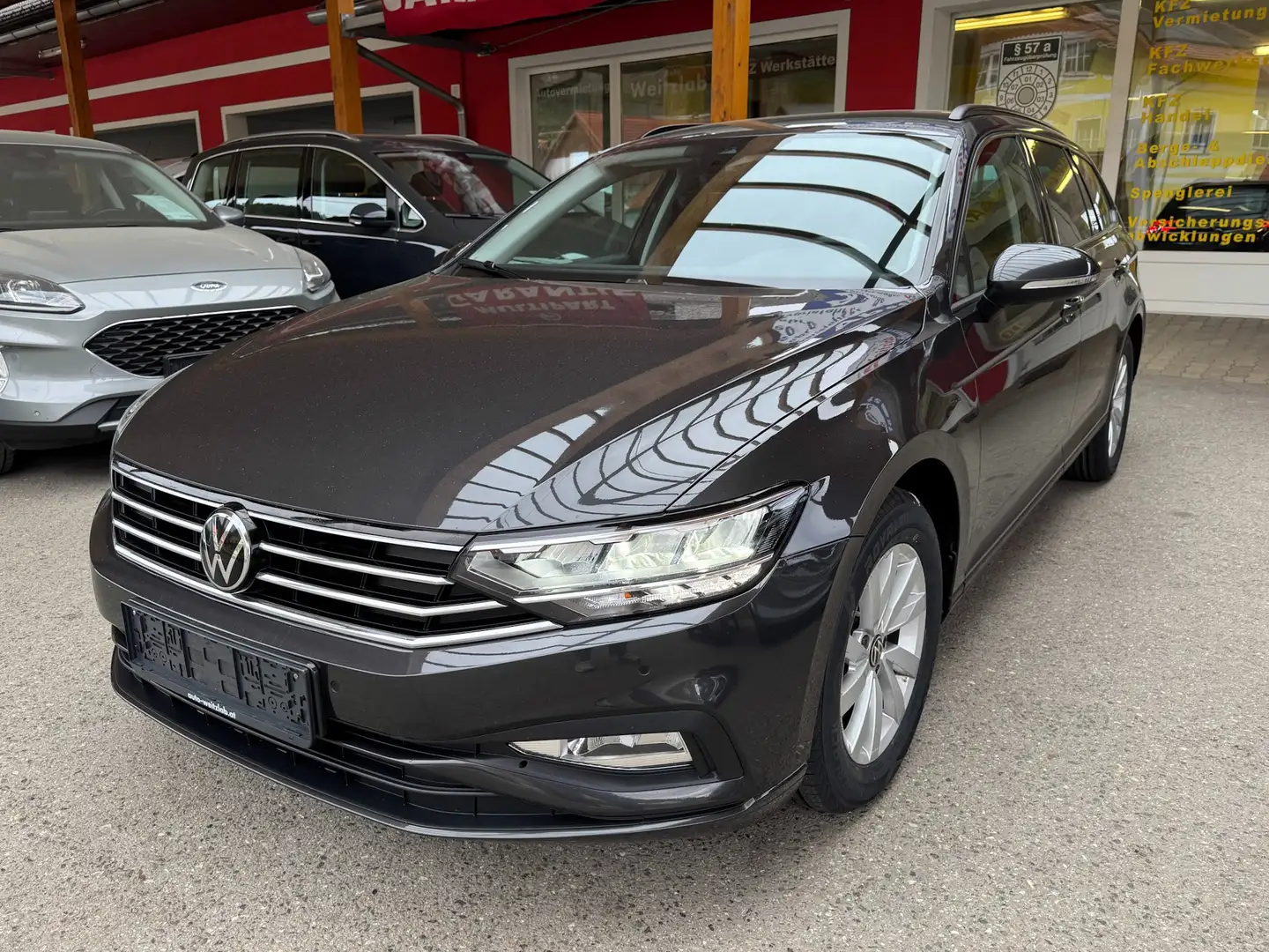 Volkswagen Passat Variant Conceptline 2,0 TDI *Automatik* Grau - 1