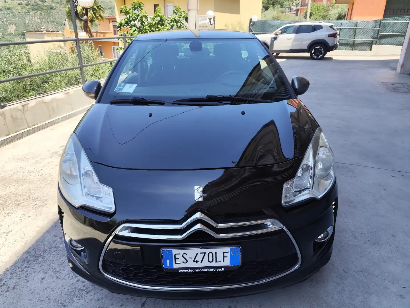 Citroen DS3 1.4 hdi So Chic 70cv - 2