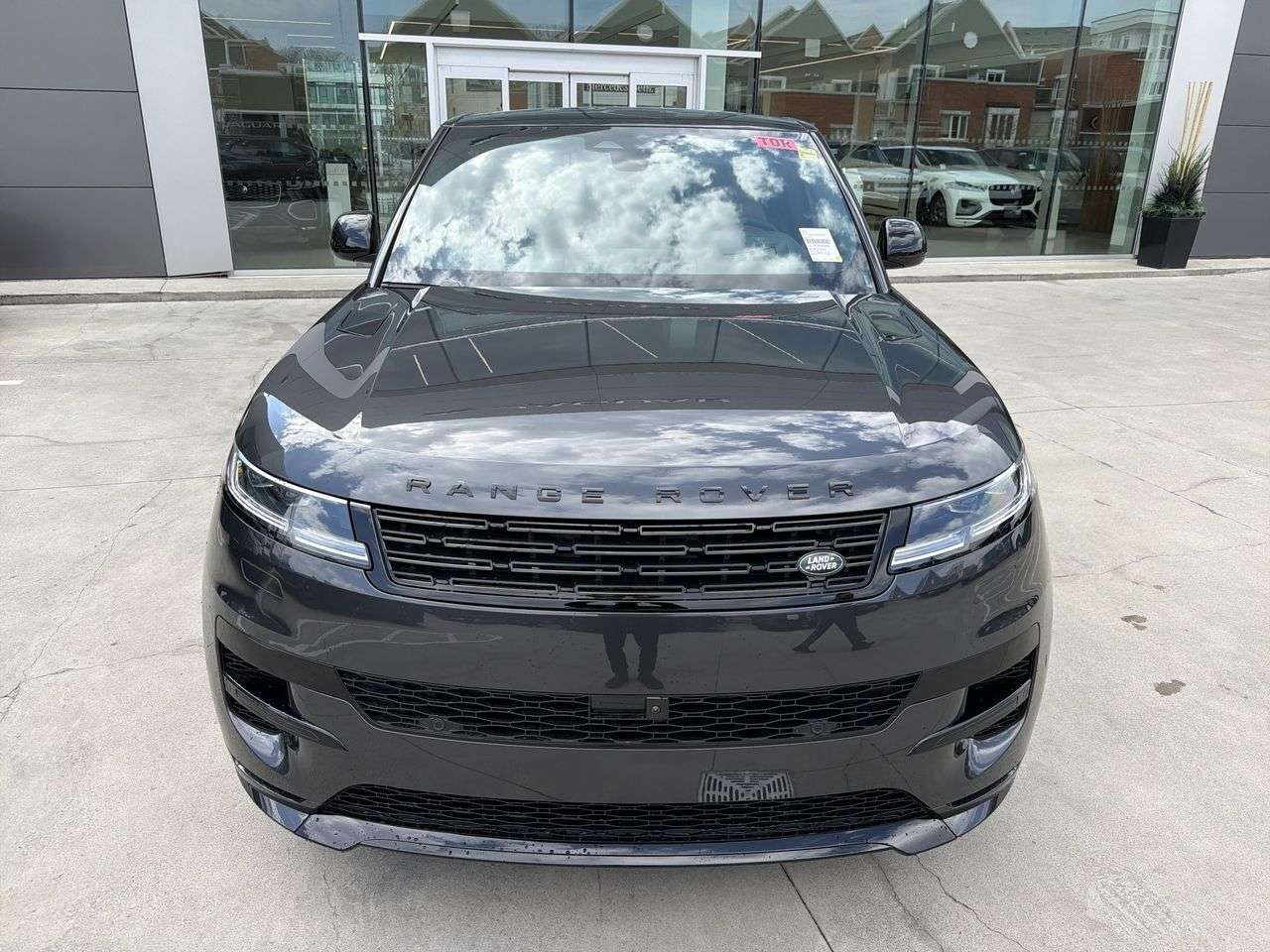 2026 Land Rover Range Rover Sport P400 Dynamic SE alt 3