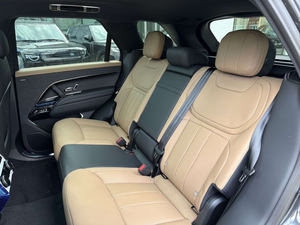 2026 Land Rover Range Rover Sport P400 Dynamic SE thumb 20