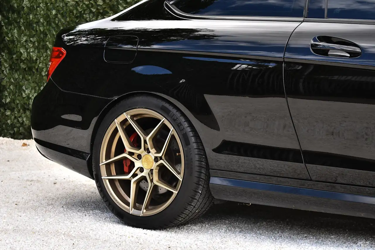 2015 Mercedes-Benz C 63 AMG S, photograph 5