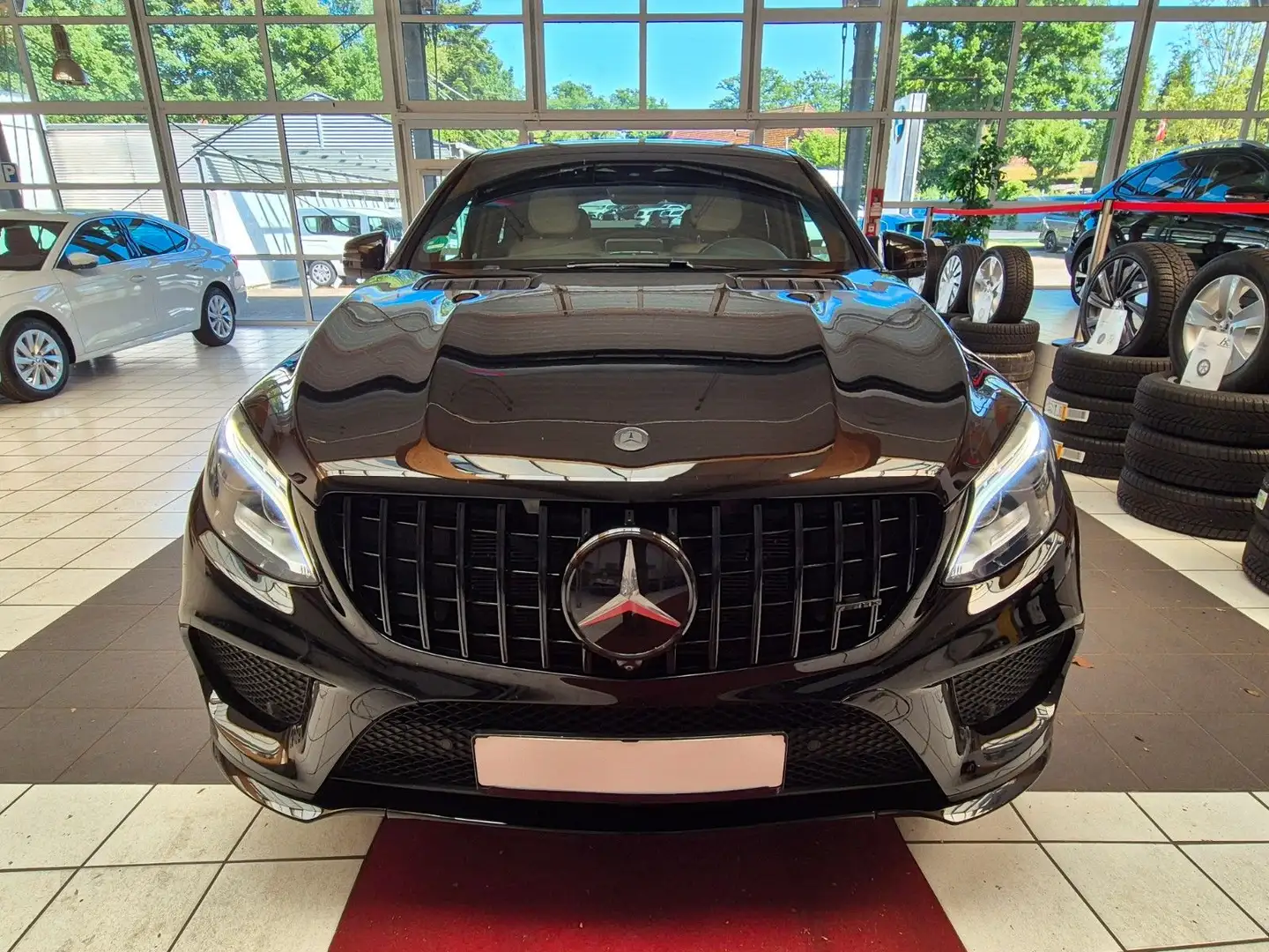 Mercedes-Benz GLE 43 AMG Pano 360Kam Standheizung H/K Designo Černá - 1