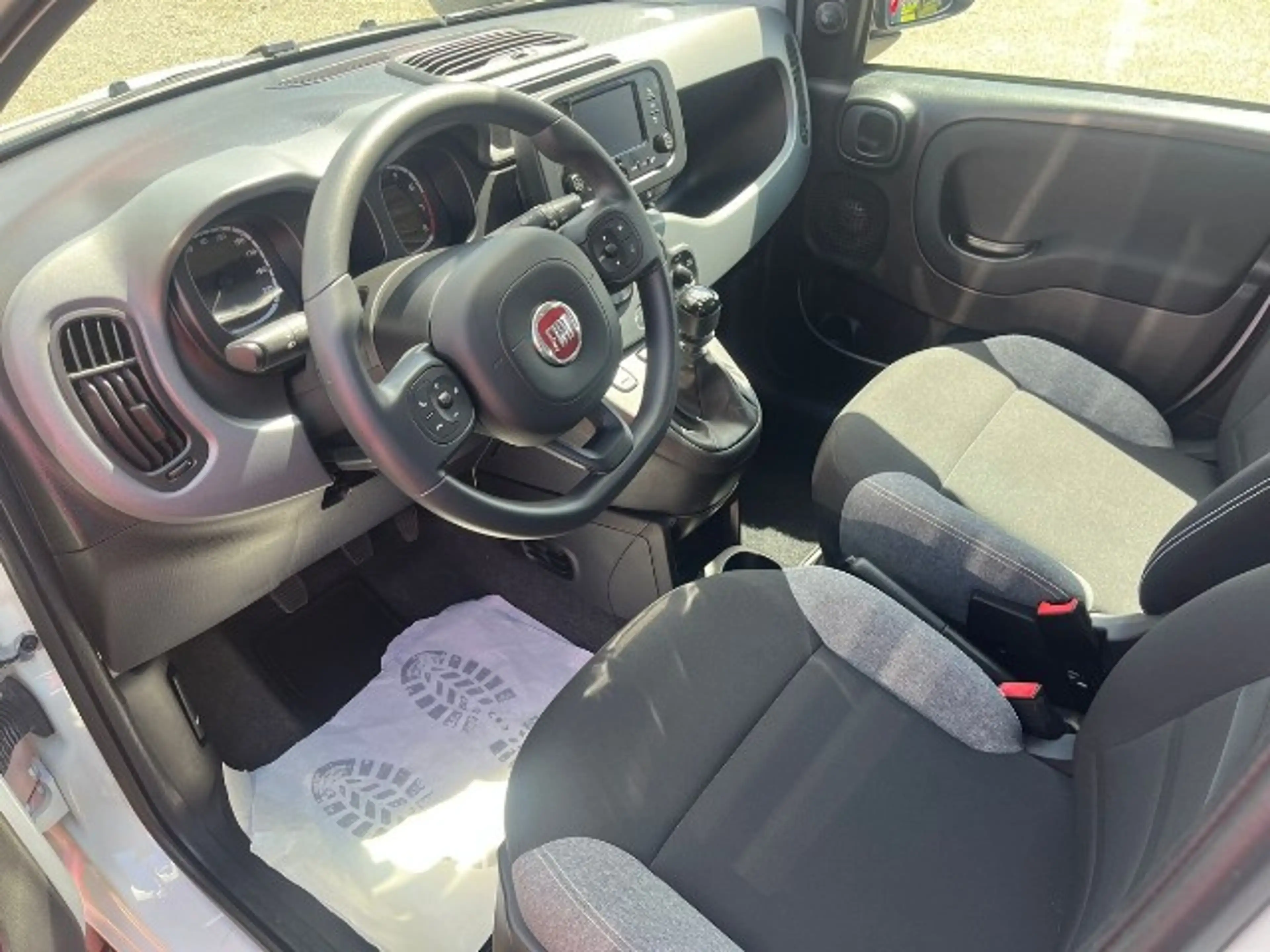 Fiat Panda 1.0 Mild Hybrid Base *Klima*wenig KM* — photo 9