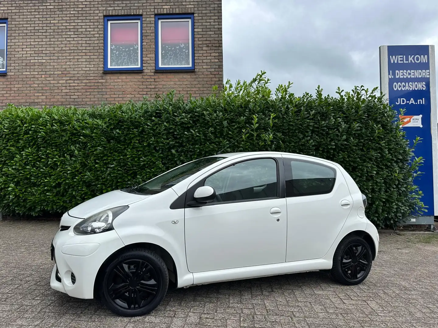 Toyota Aygo 1.0 VVT-i Access Airco, Navigatie, Elec.Pakket!!! Білий - 1