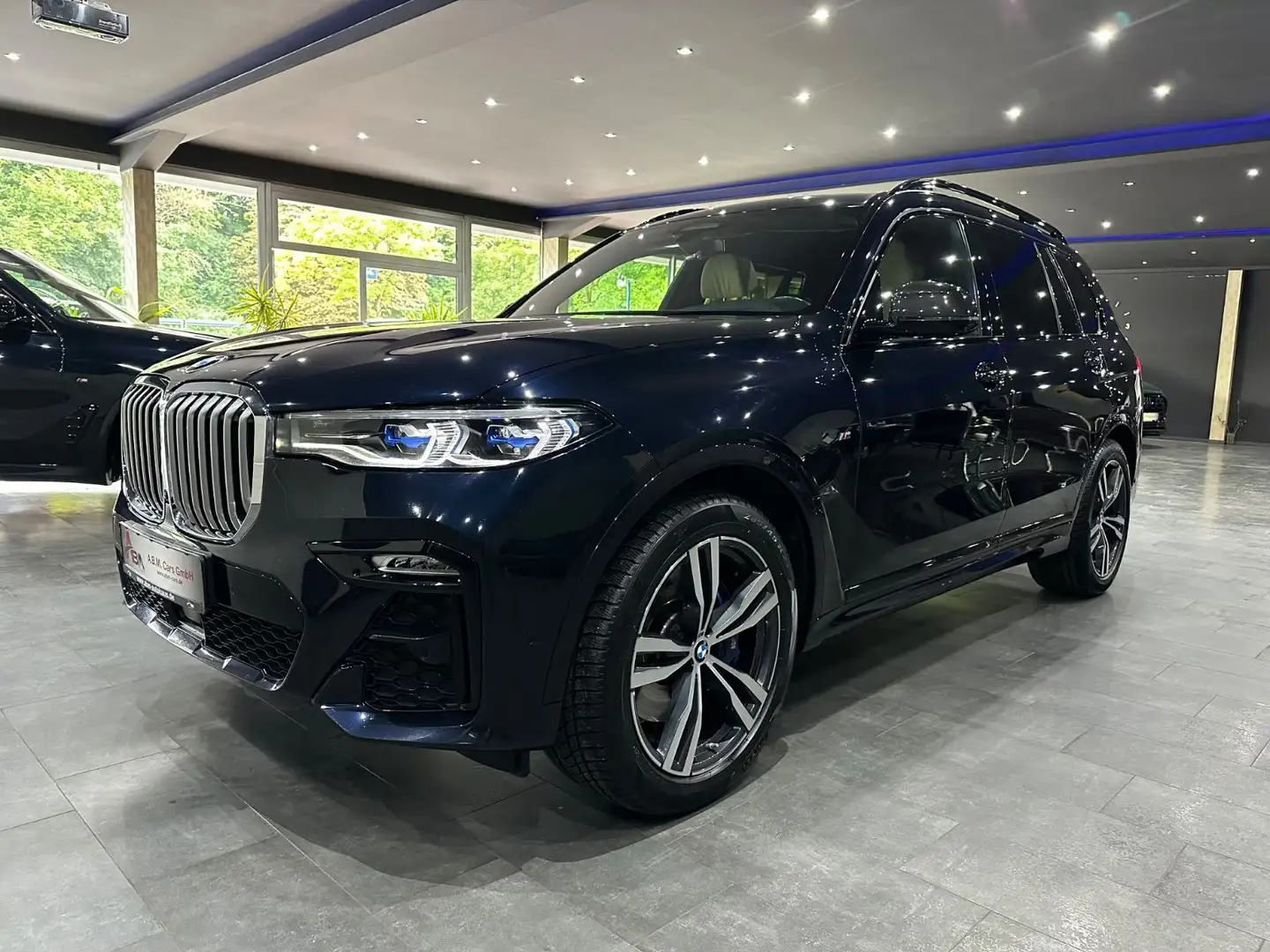 BMW X7 xDrive 40 d M Sport /Sky Lounge  / Soft-Close Чёрный - 1